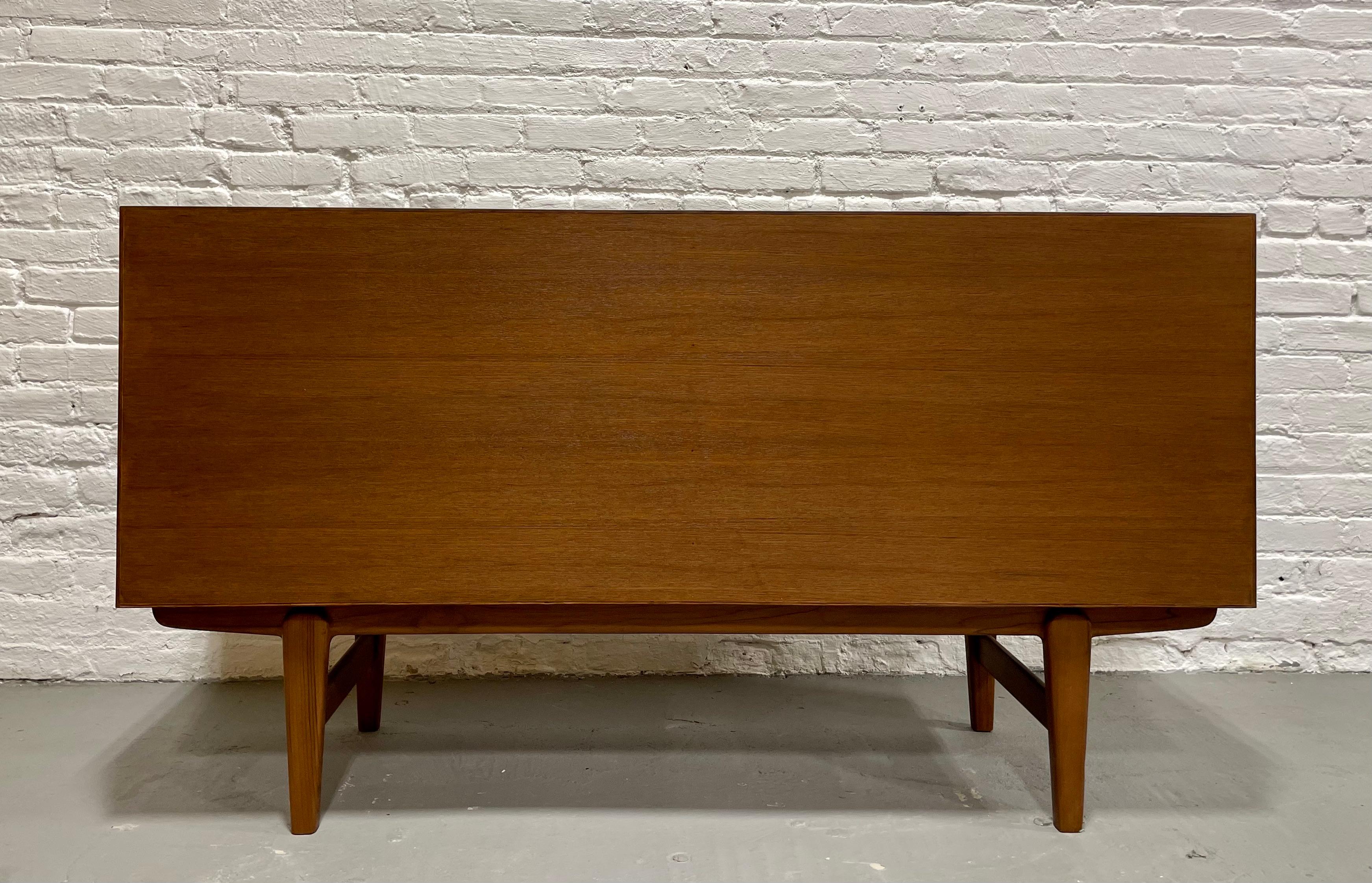 APARTMENT sized Mid Century MODERN styled Teak CREDENZA media stand For Sale 6
