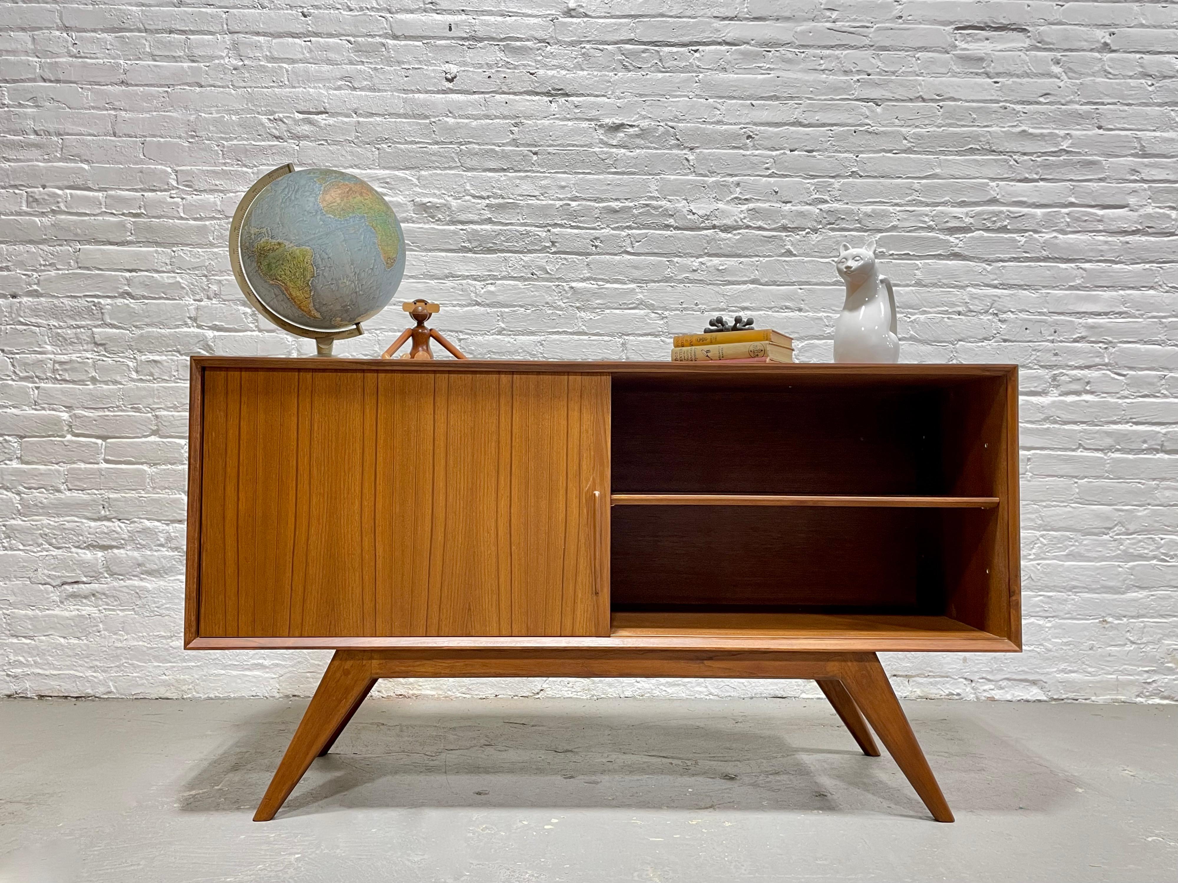 Apartment sized Mid Century MODERN styled Teak CREDENZA media stand In New Condition For Sale In Weehawken, NJ
