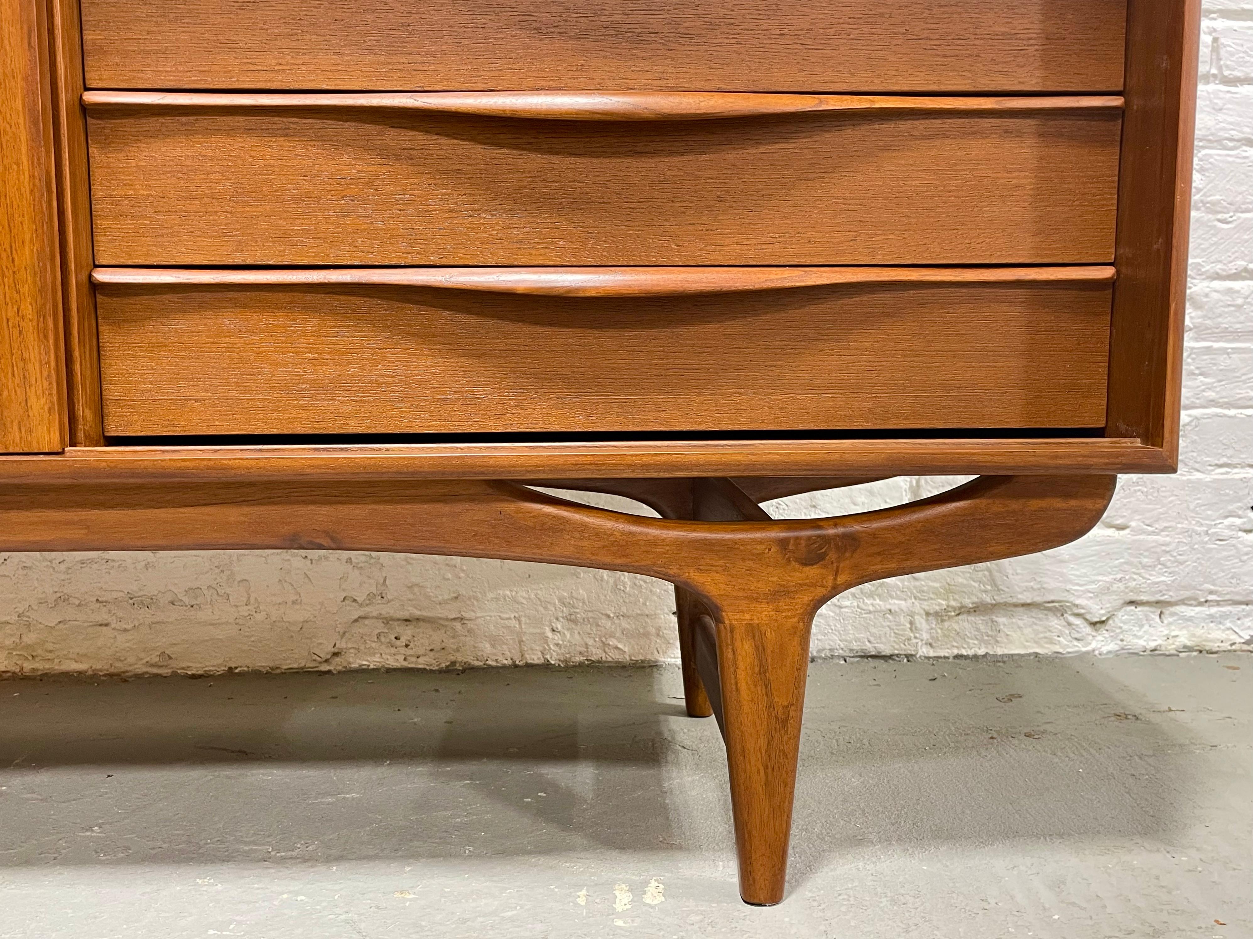 APARTMENT sized Mid Century MODERN styled Teak CREDENZA media stand For Sale 4