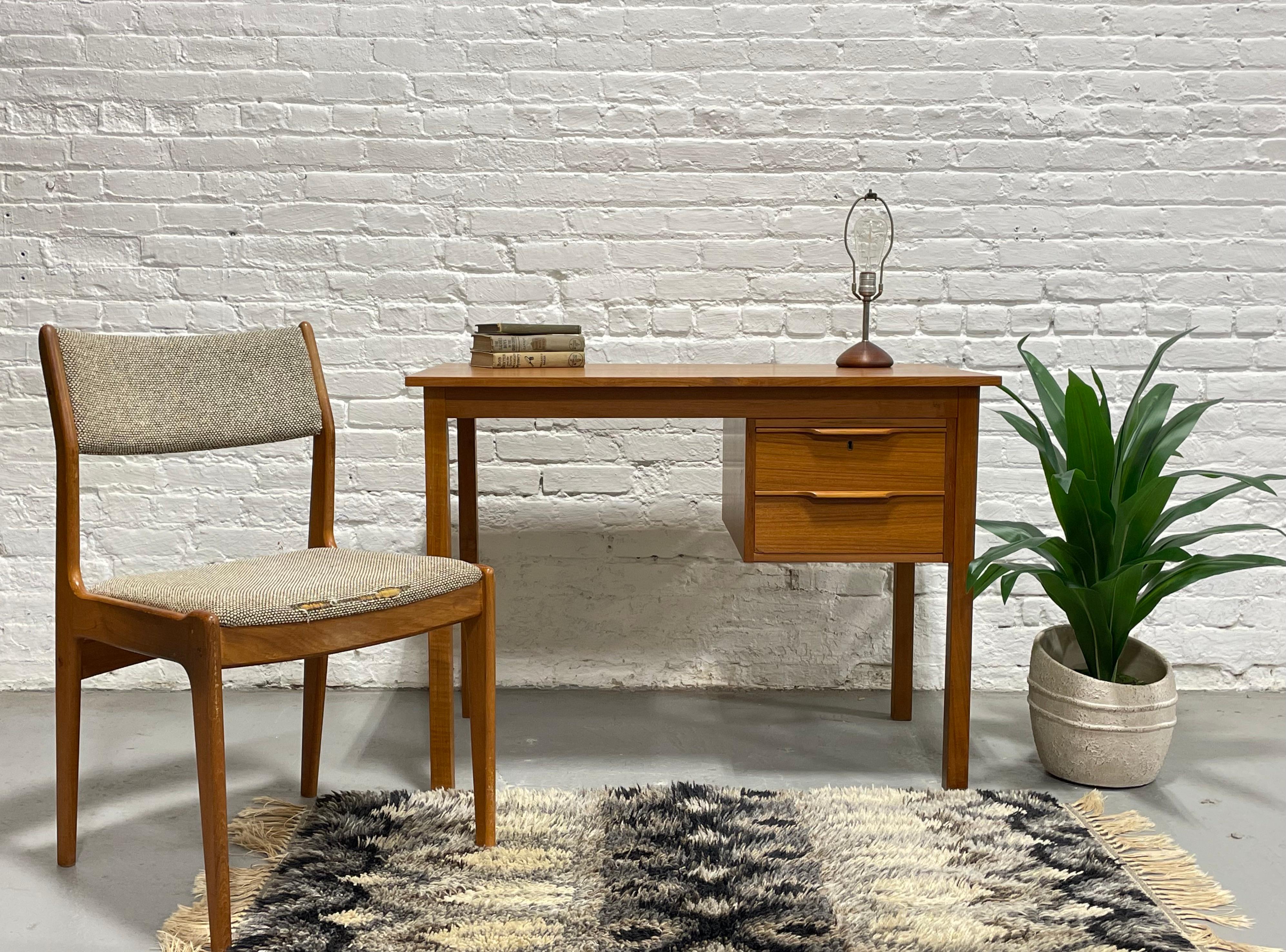 Apartment Sized Mid Century MODERN Teak DANISH DESK + Chair, c. 1960's In Good Condition In Weehawken, NJ