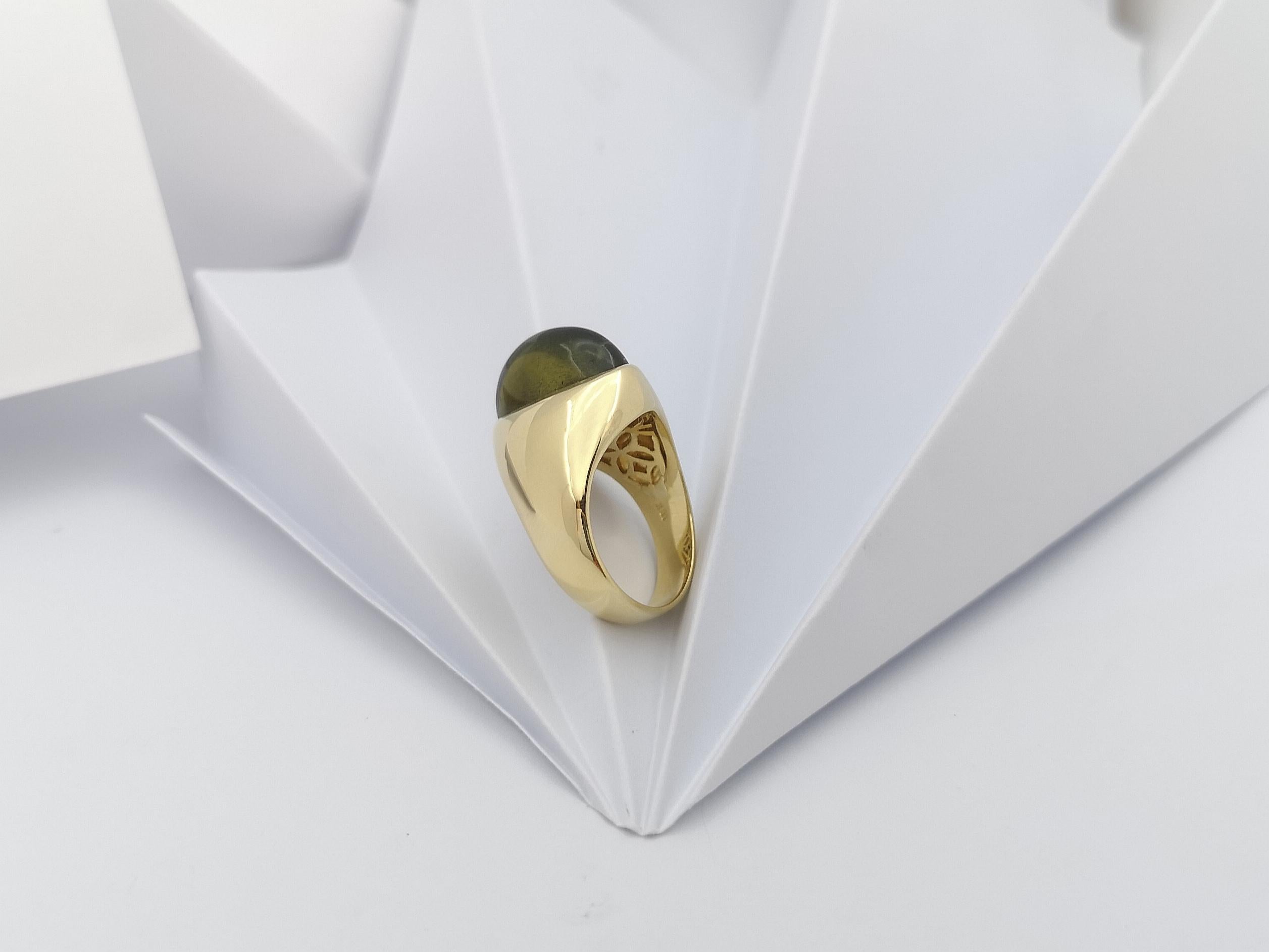Apatite Cat's Eye Ring Set in 18 Karat Gold Settings For Sale 3