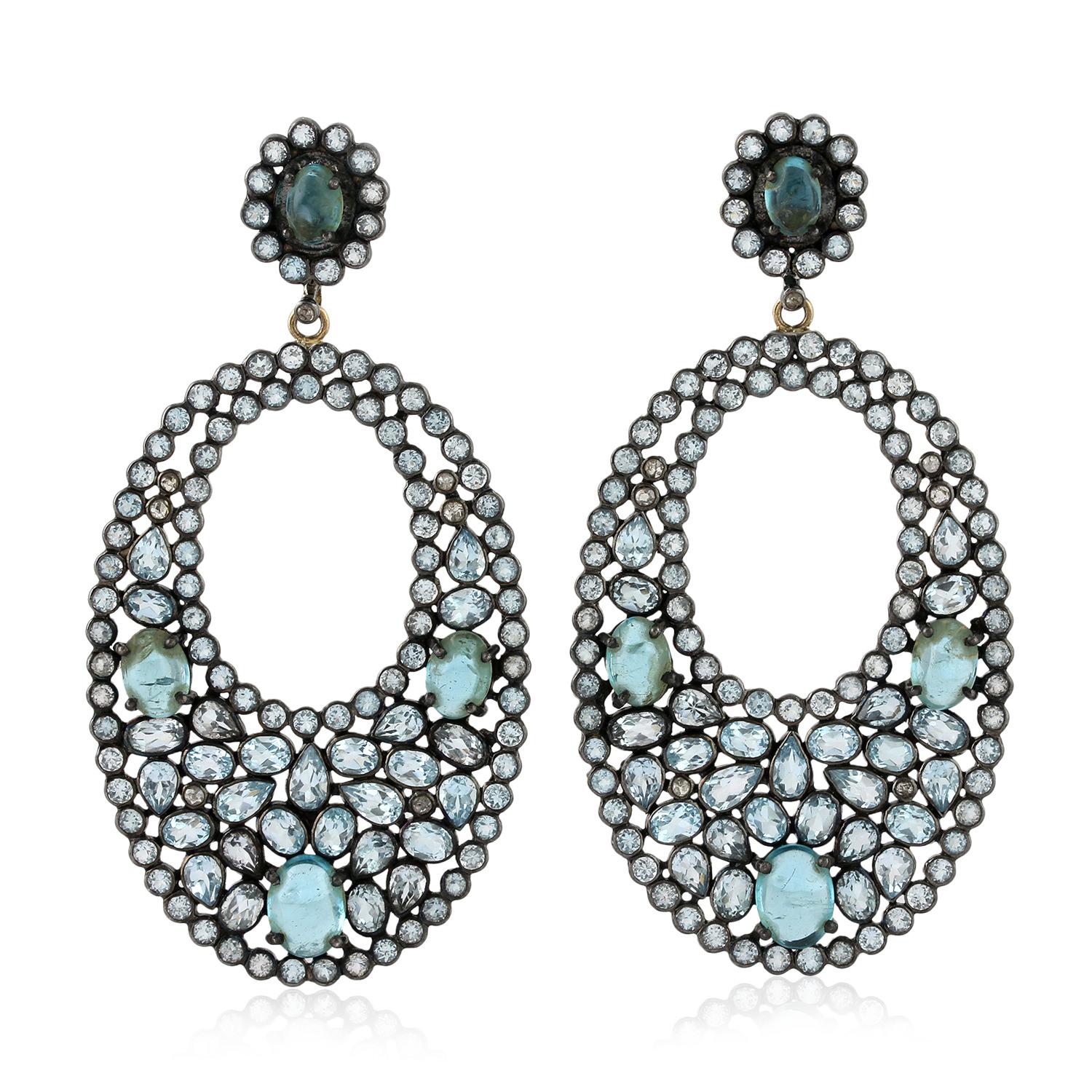 Contemporaneo Orecchini con diamanti di apatite in vendita