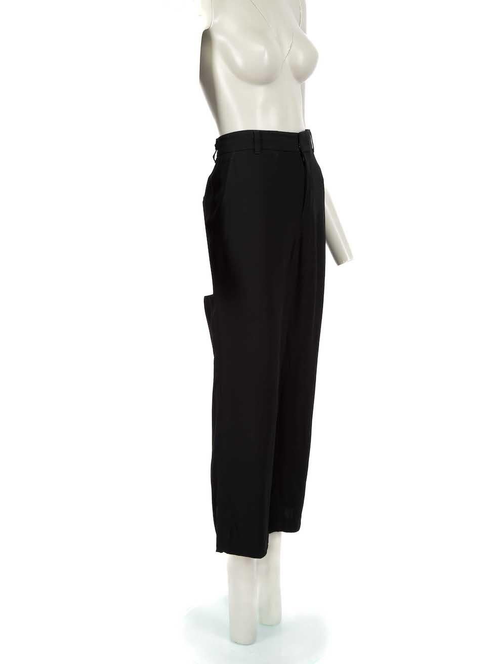CONDITION is Very good. Minimal wear to trousers is evident. Minimal wear to fabric composition with single small pluck to the weave found down the leg on this used A.P.C. designer resale item.
 
 Details
 Black
 Viscose
 Trousers
 Straight fit
