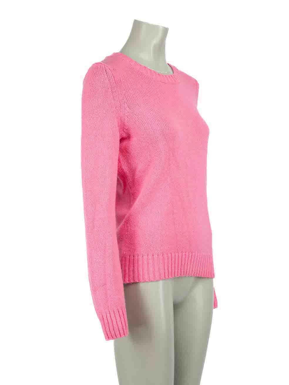 CONDITION is Very good. Minimal wear to jumper is evident. Minimal wear to knit surface with some mild light pilling found throughout on this used A.P.C. designer resale item.
 
 Details
 Pink
 Cotton
 Long sleeves jumper
 Knitted and stretchy
 Crew