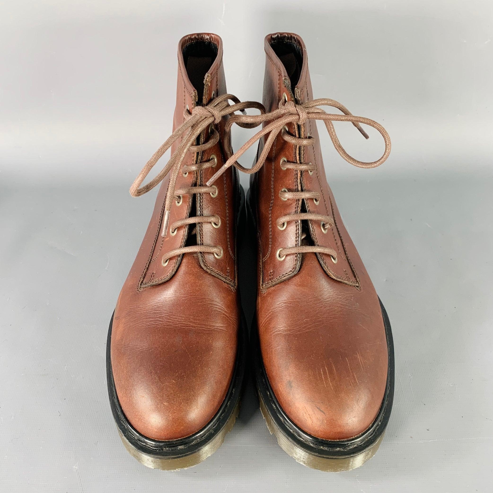A.P.C. Taille 11 Bottes à lacets en cuir marron avec semelle en caoutchouc Pour hommes en vente