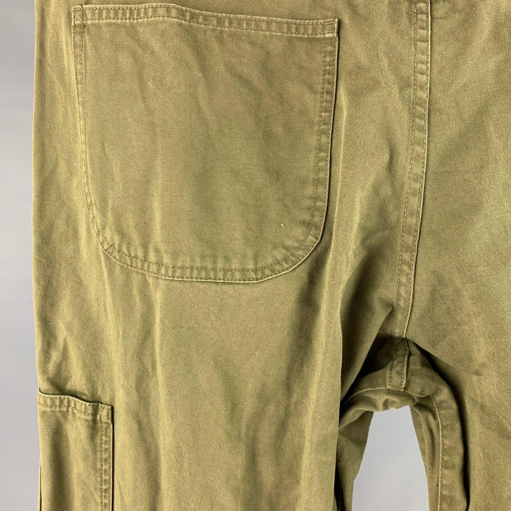 Men's A.P.C. Size 34 Green Cotton Jean Cut Casual Pants For Sale
