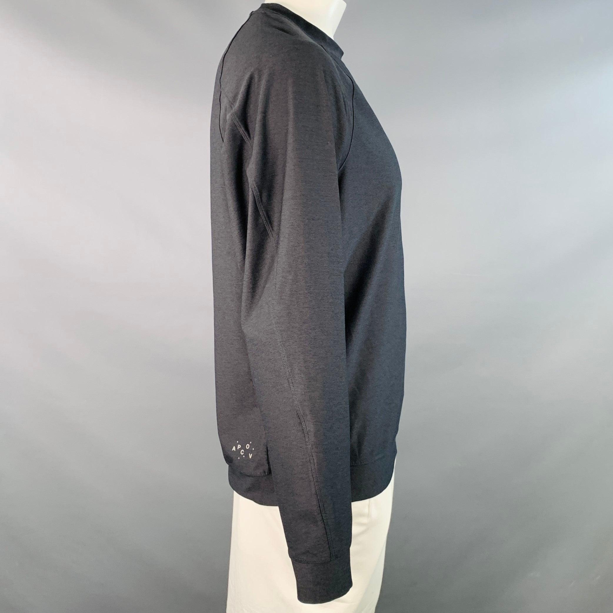 Felpa A.P.C. x OUTDOOR VOICES
In tessuto misto poliestere nero, con maniche lunghe e girocollo.Ottime condizioni pre-recupero. Lievi segni di usura. 

Contrassegnato:   L 

Misure: 
 
Spalla: 17 pollici Petto: 45 pollici Manica: 27,5 pollici