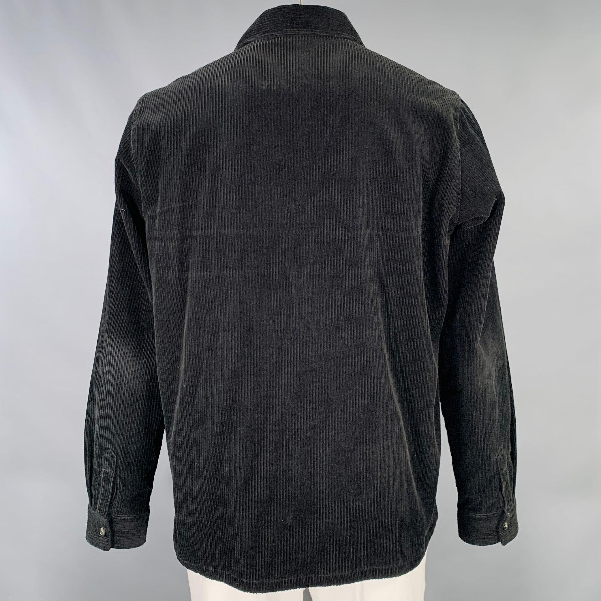 A.P.C. Size XXL Black Corduroy Cotton Two Pockets Long Sleeve Shirt In Good Condition For Sale In San Francisco, CA