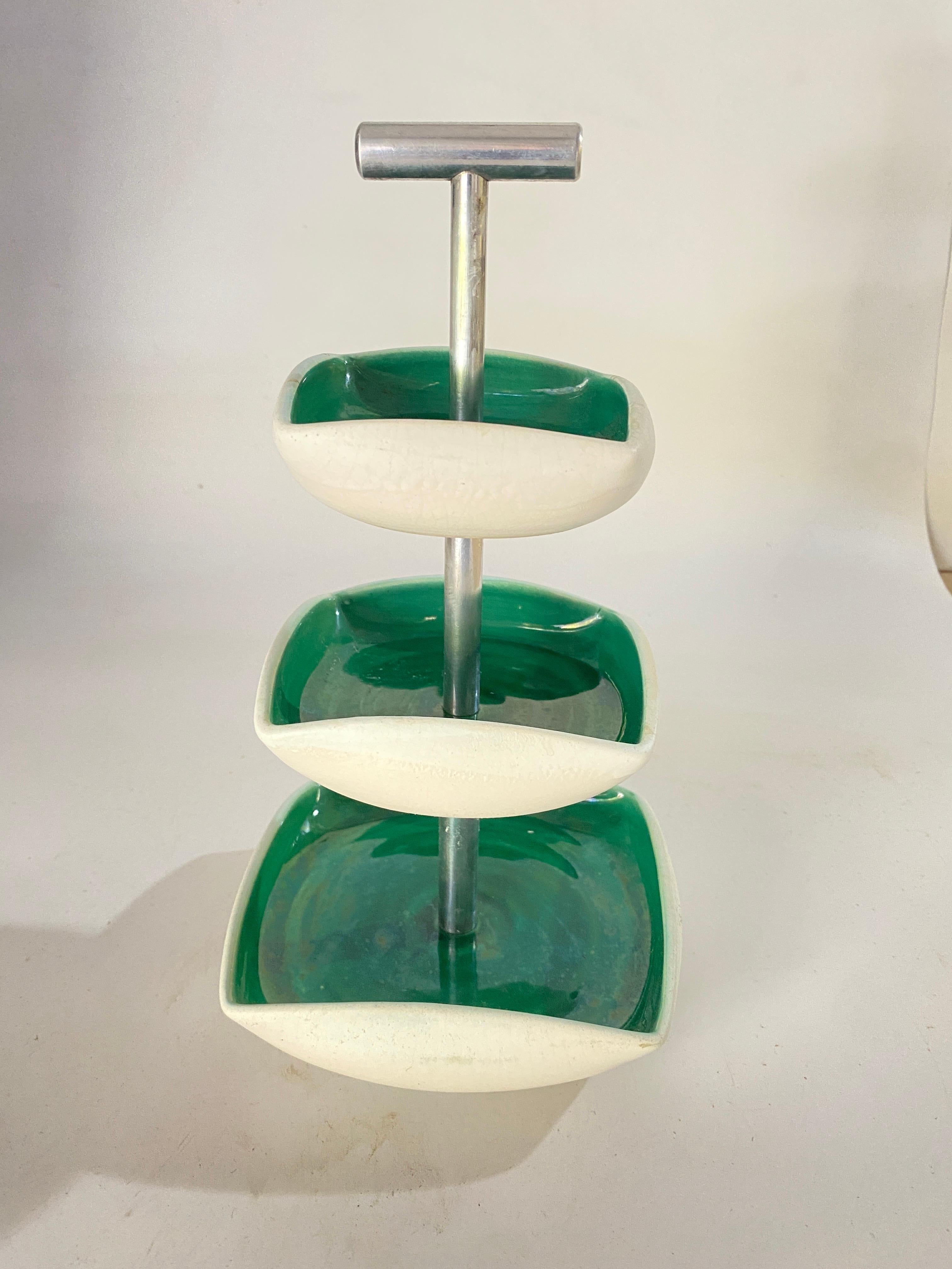 Late 20th Century Aperitif Serving Piece France 1970 white and Green Color  For Sale