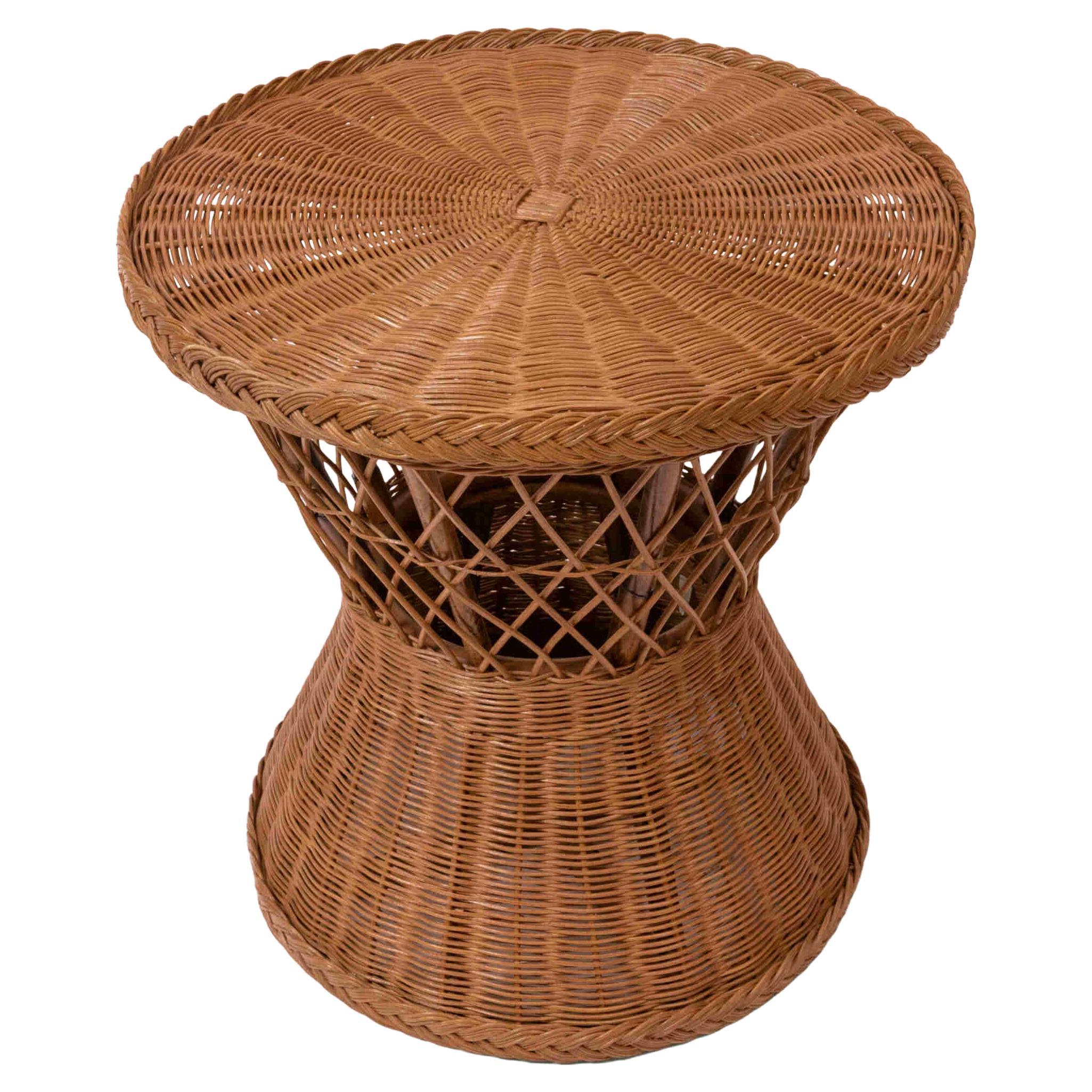 Table d'appoint Aperitivo en rotin  Sharland England par Louise Roe