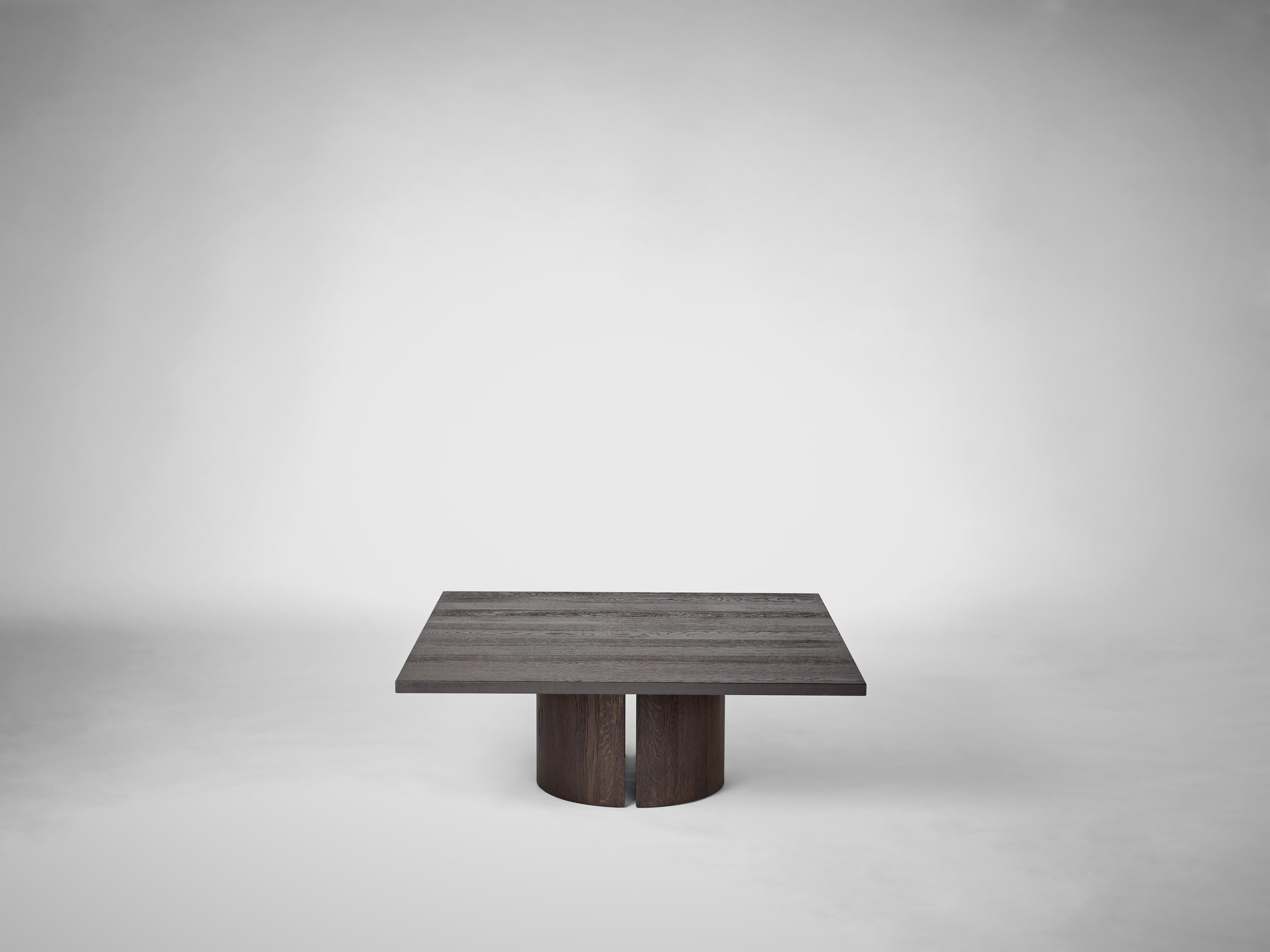 Postmoderne Aperta C1 120 Table basse carrée en noyer américain par Mokko Amsterdam en vente