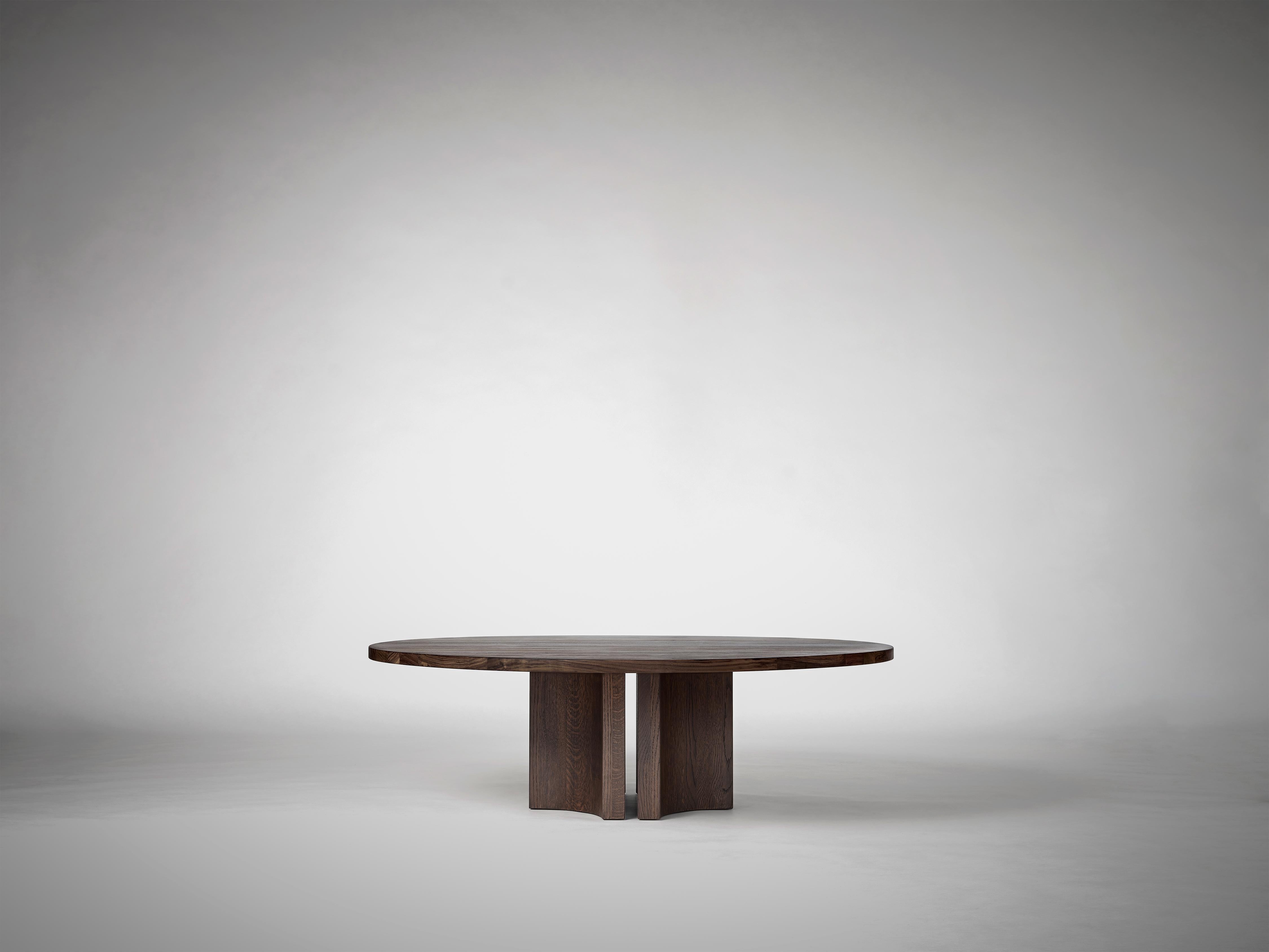 Runder Couchtisch Aperta aus massivem amerikanischem Nussbaumholz – Design von Aad Bos für Mokko (Eichenholz) im Angebot