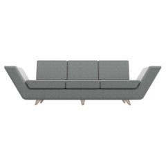 Apex 3-Sitz-Sofa – modernes skandinavisches Sofa mit Holzbeinen