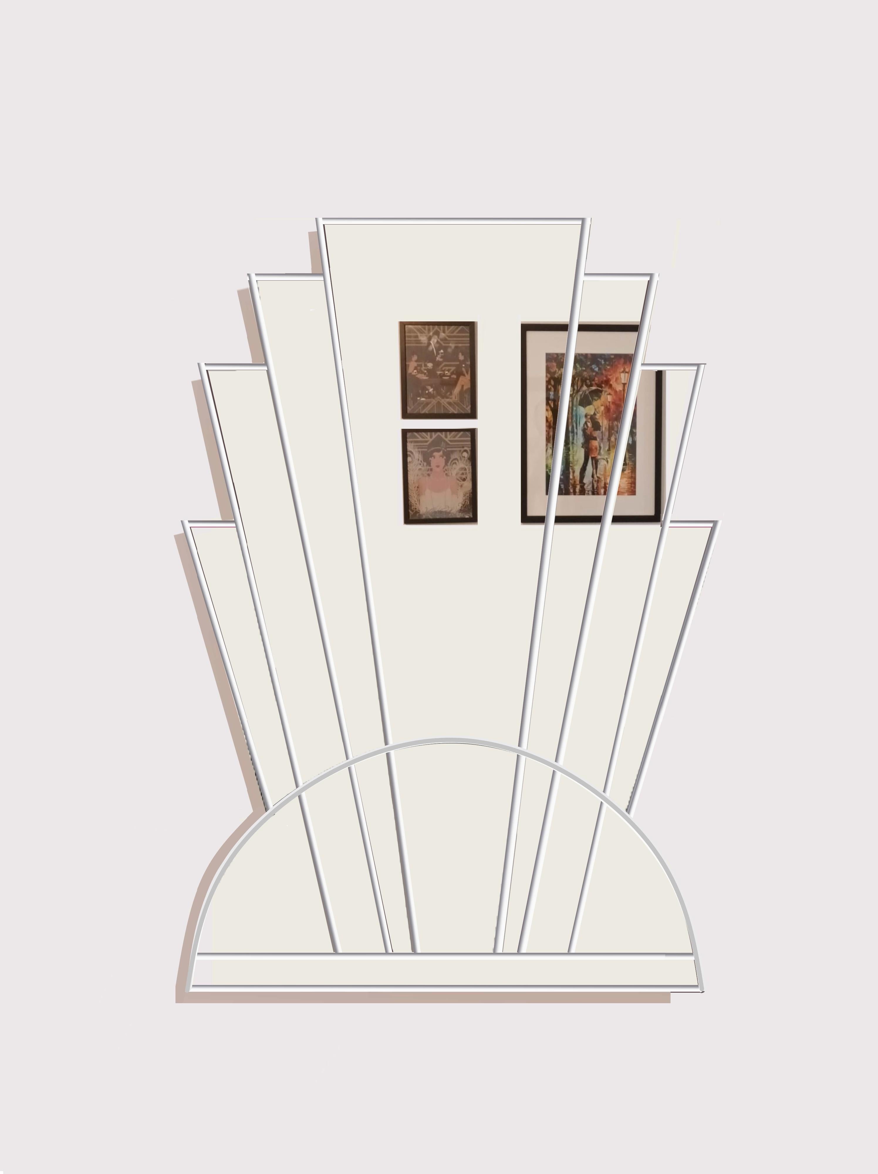 Cette annonce est pour Apollo à Silver  - Voir les autres annonces pour d'autres couleurs
Tous nos miroirs sont fabriqués à la main sur commande au Royaume-Uni.

Faites briller votre espace avec le miroir mural Apollo Art Deco. Avec son design épuré