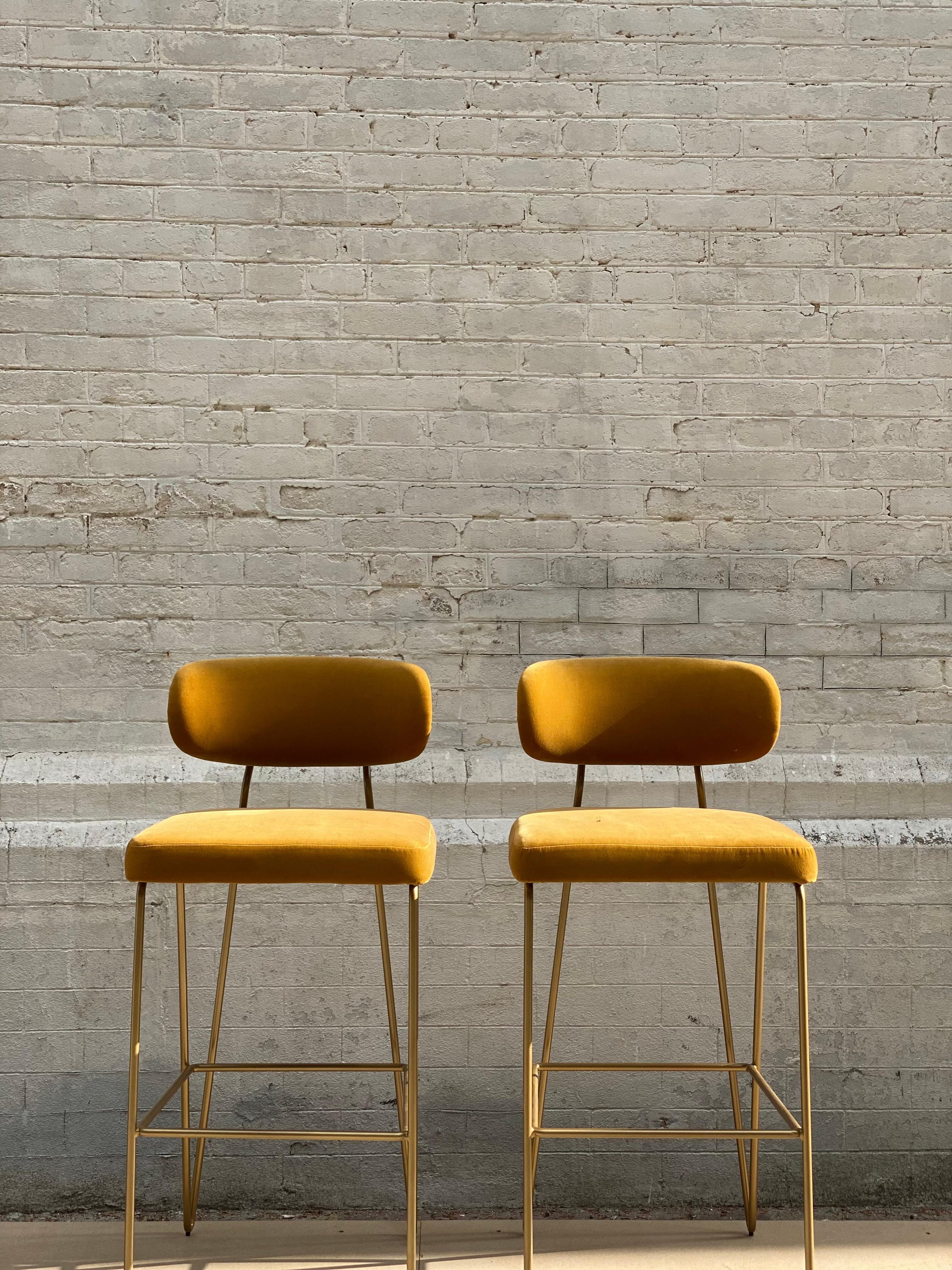 Contemporary Apollo Bar Stool by Duistt