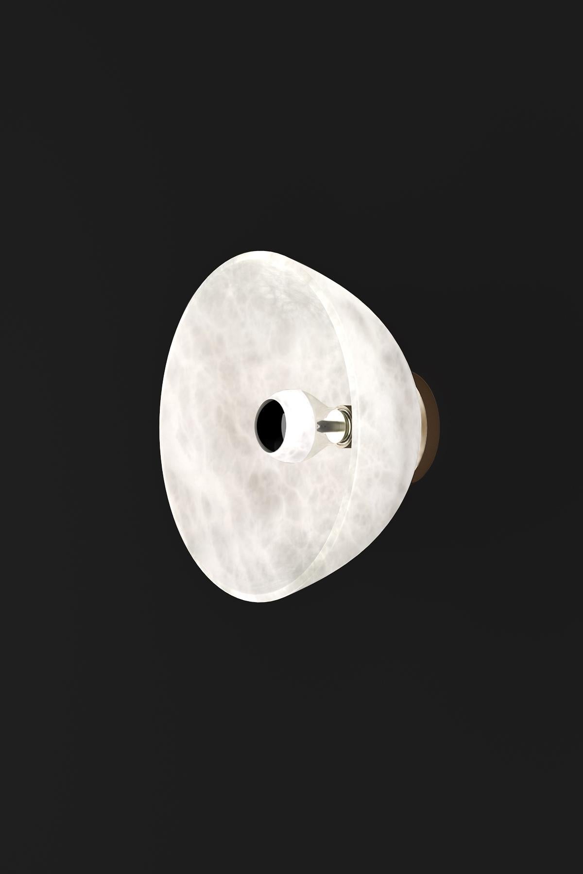Aplique Apollo Bronce by Alabastro Italiano
Dimensiones: Ø 30 x An 17,5 cm.
Materiales: Alabastro blanco y bronce.

Disponible en distintos acabados: Plata Brillante, Bronce, Latón Cepillado, Ruggine de Florencia, Bruñido Cepillado, Oro Brillante,
