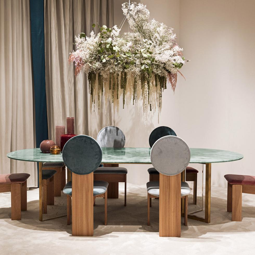 Eleganter Esstisch mit Marmorplatte 
