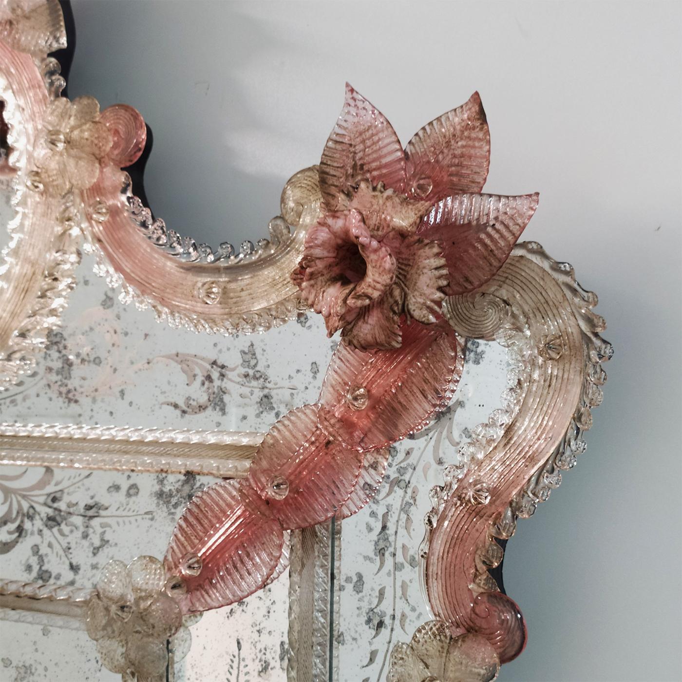 Contemporary Apollo Pink Murano Glass Mirror by Fratelli Tosi For Sale