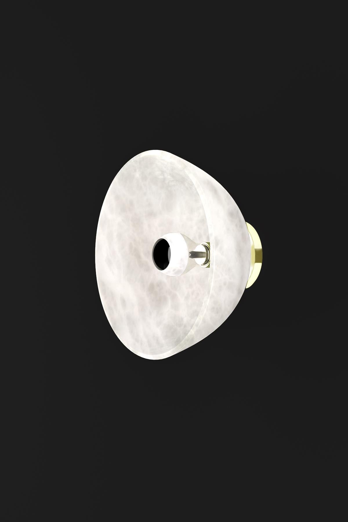 Lampada da parete Apollo in metallo oro lucido di Alabastro Italiano
Dimensioni: Ø 30 x L 17,5 cm.
Materiali: Alabastro bianco e metallo.

Disponibile in diverse finiture: Argento lucido, Bronzo, Ottone spazzolato, Ruggine di Firenze, Brunito