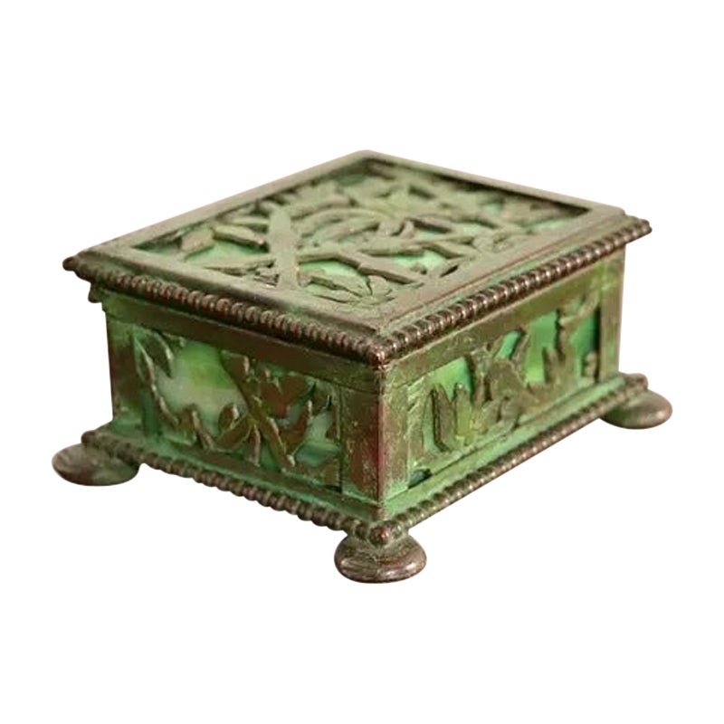 Apollo Studios New York Arts & Crafts Grapevine Pattern Bronze Stamp Box For Sale