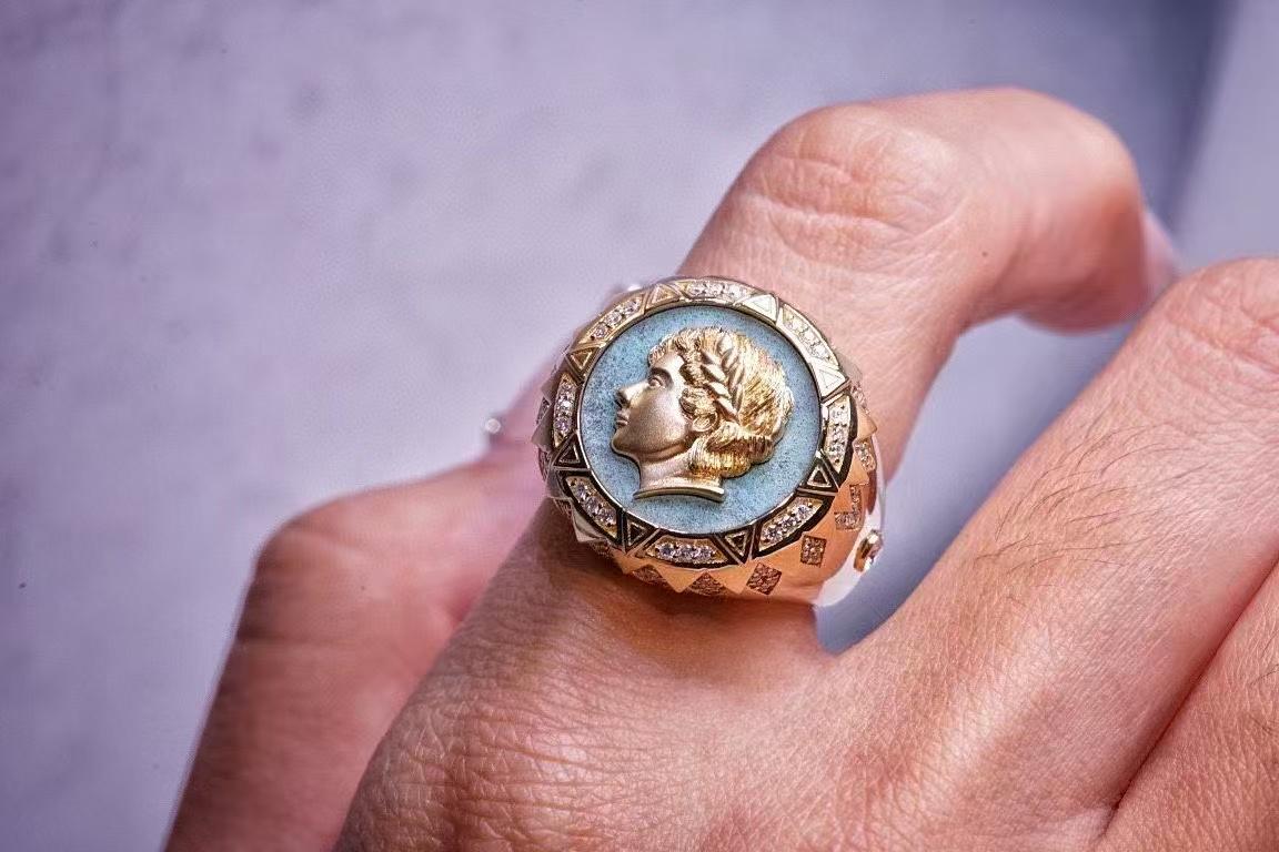 Apollo The God of Light 17.76 Grams 18K Gold Diamond Ring For Sale 3