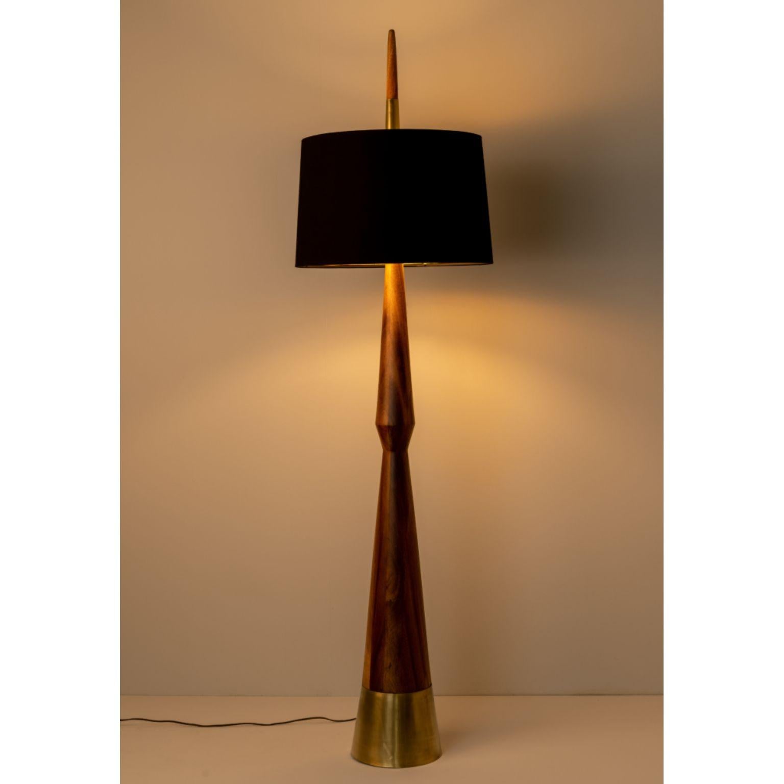 Apolo Sculptural Parota Wood and Gold Lacquer Floor Lamp by Isabel Moncada Neuf - En vente à Geneve, CH