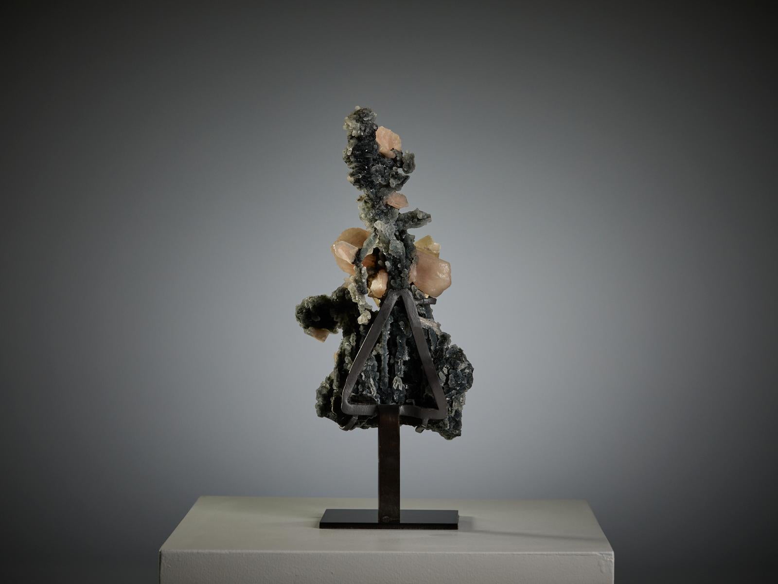 Indien Apophyllite and Stilbite on Quartz en vente