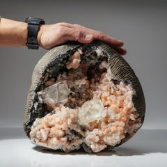 Geode di apofillite con stilbite e calcite dorata dal distretto di Nasik, Maharash