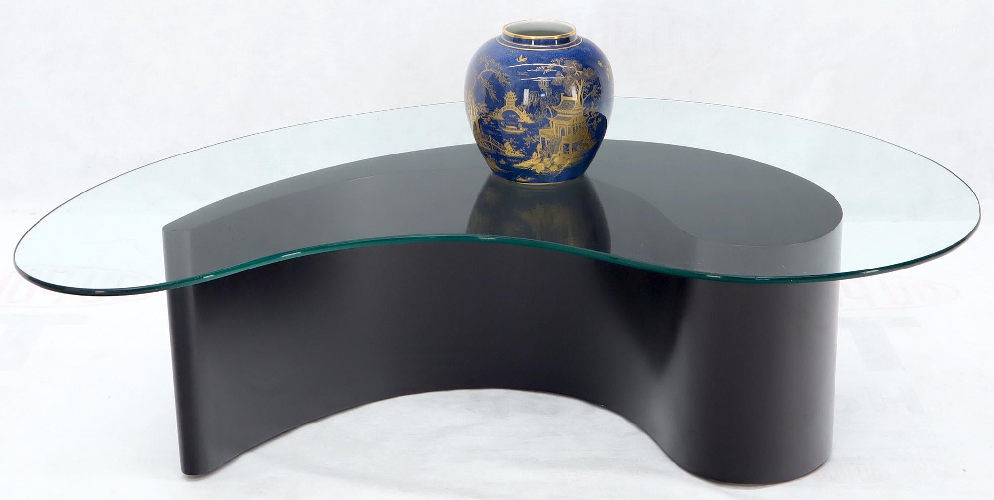 American Apostrophe Shape Black Lacquer Kidney Shape Glass Top Coffee Table
