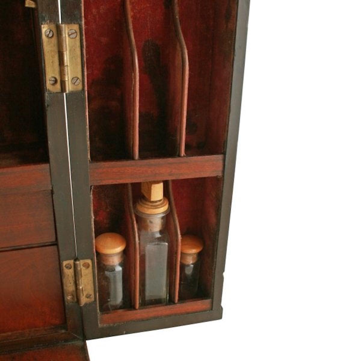Apothecary Cabinet, circa 1800 In Excellent Condition For Sale In Southall, GB