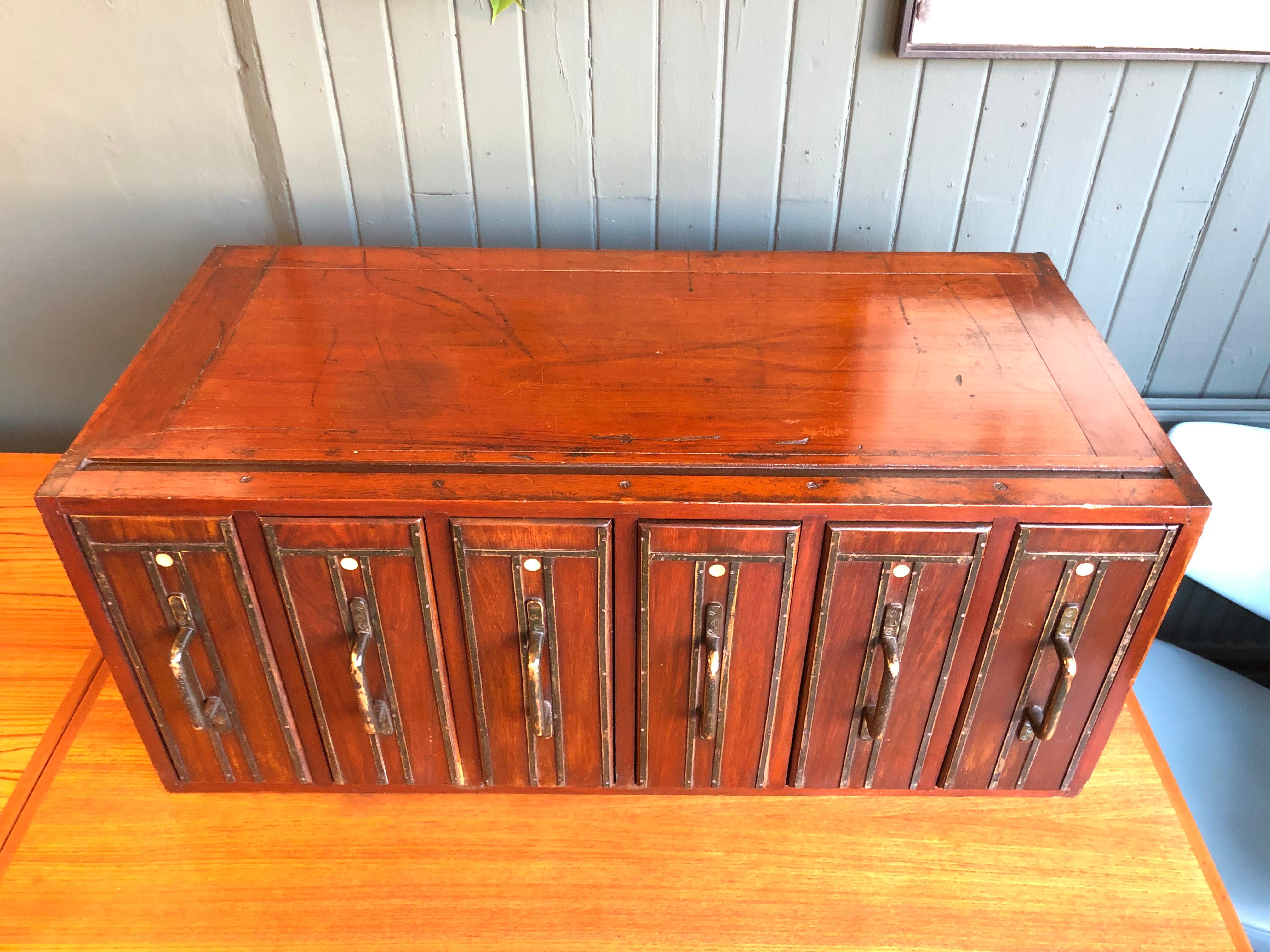 Apothecary Cabinet, Early 20th Century, Vertical Drawers with 113 Glass Bottles 3