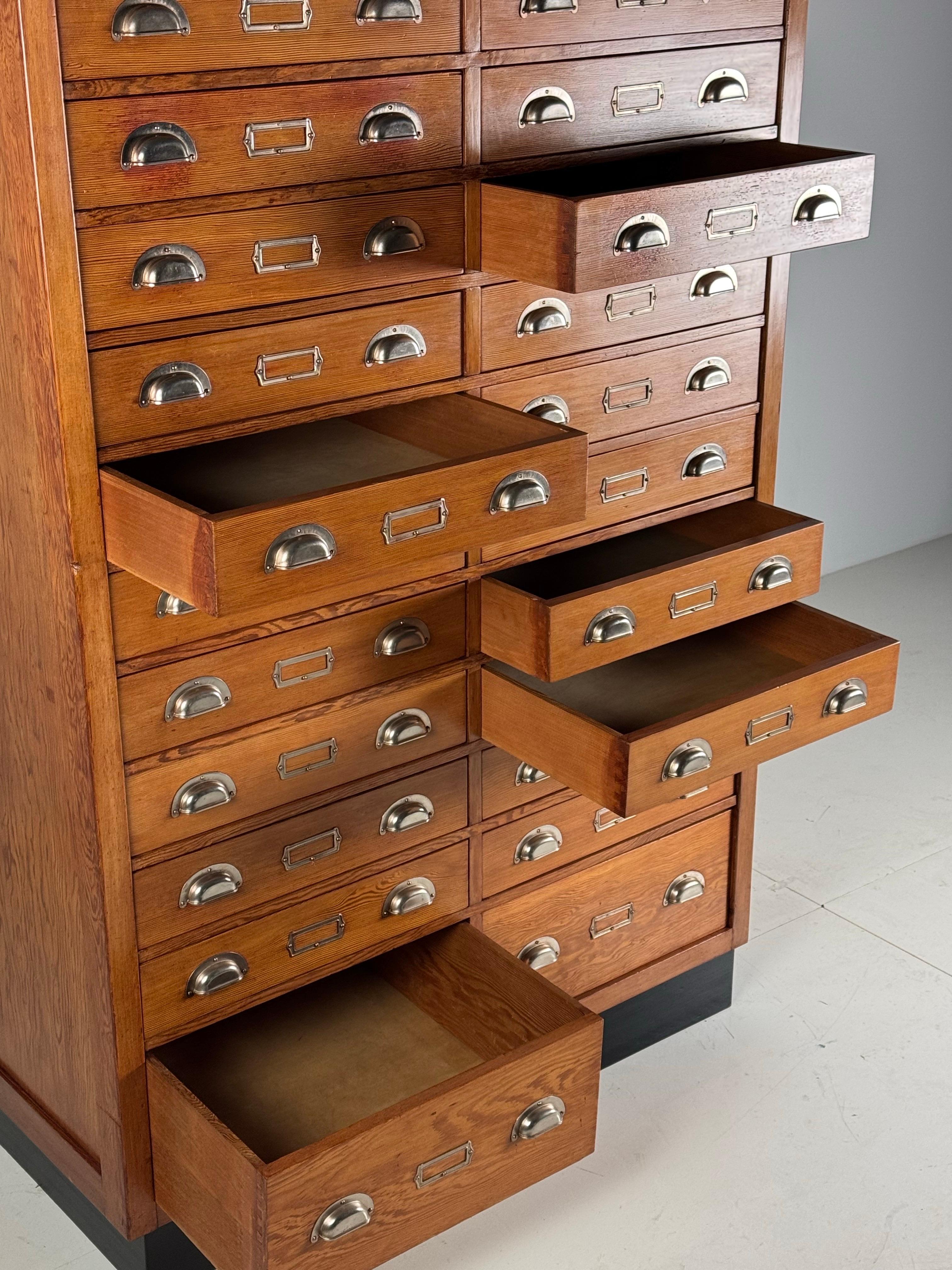 Apothecary cabinet 6