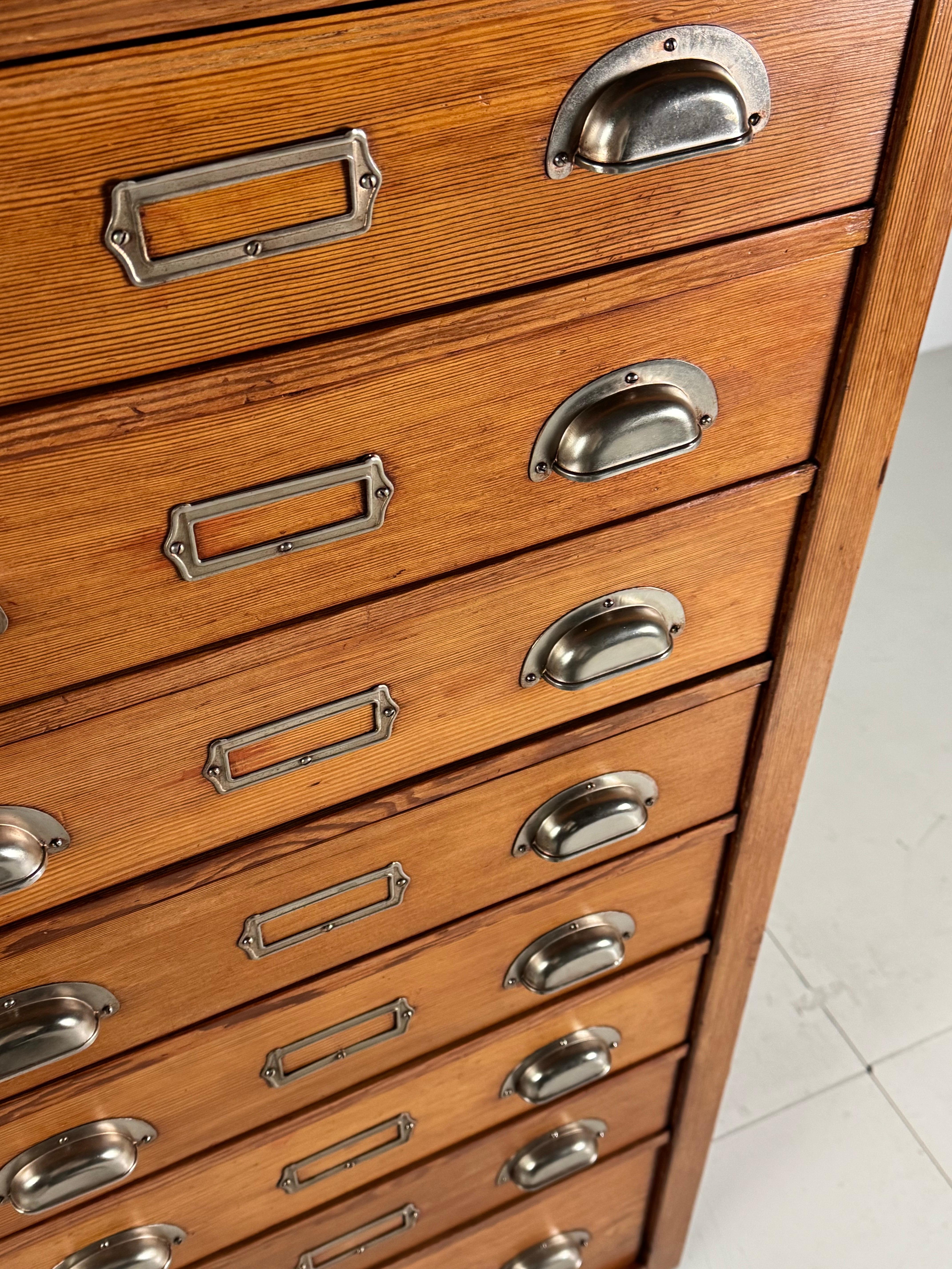 Apothecary cabinet 2