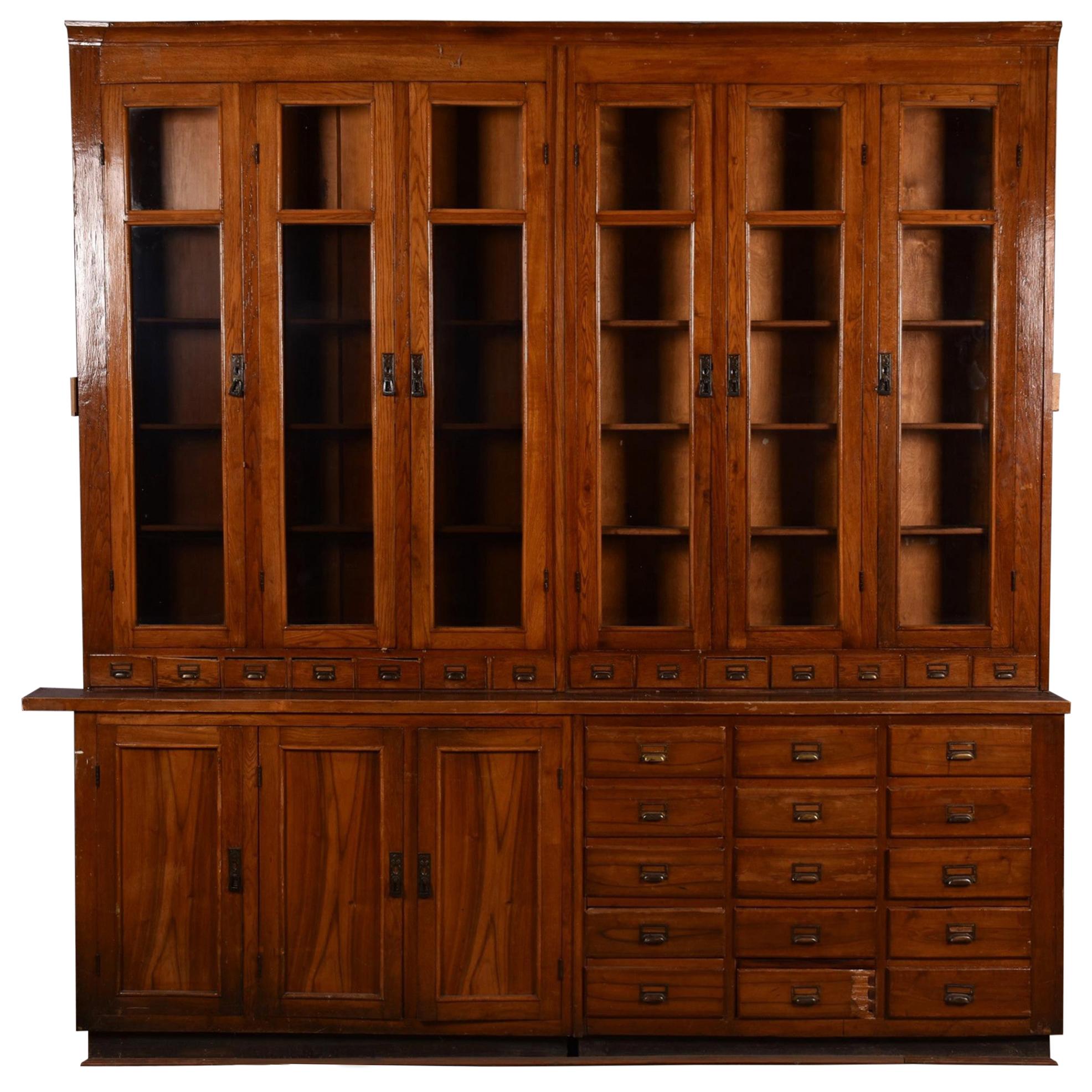 Apothecary No.7

Apothecary display cabinet circa 1920s Number 7

Apothecary / Pharmacy / Chemist / Shop Display / Restaurant cabinet, circa 1920s

Large Apothecary Pharmacy beech display cabinet dating to circa 1920s, This piece is one of