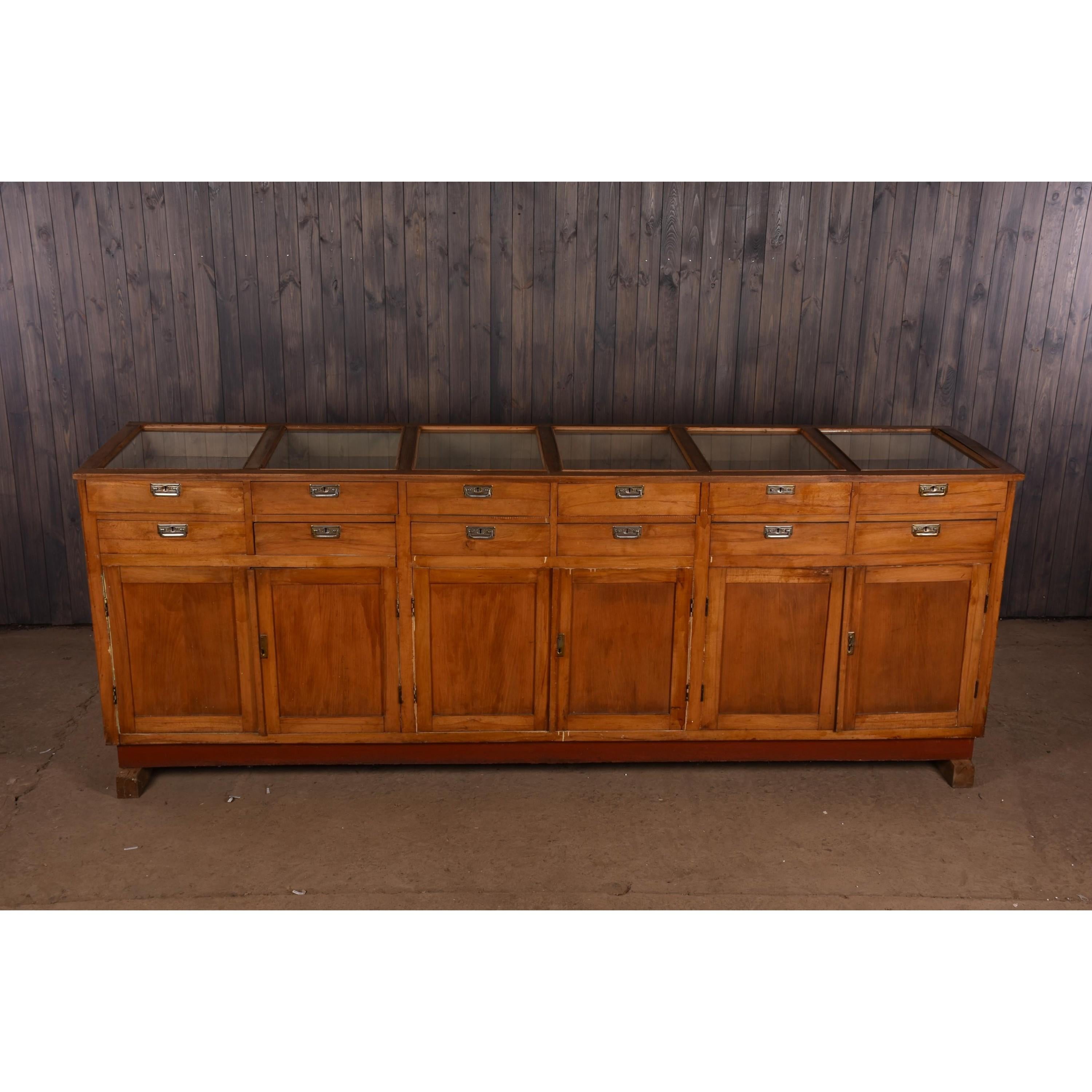 Apothecary no.13

Apothecary haberdashery display counter sideboard circa 1930s number 13

Apothecary / pharmacy / chemist / shop display / restaurant cabinet, circa 1930s

Apothecary pharmacy beech display cabinet dating to circa 1930s, This