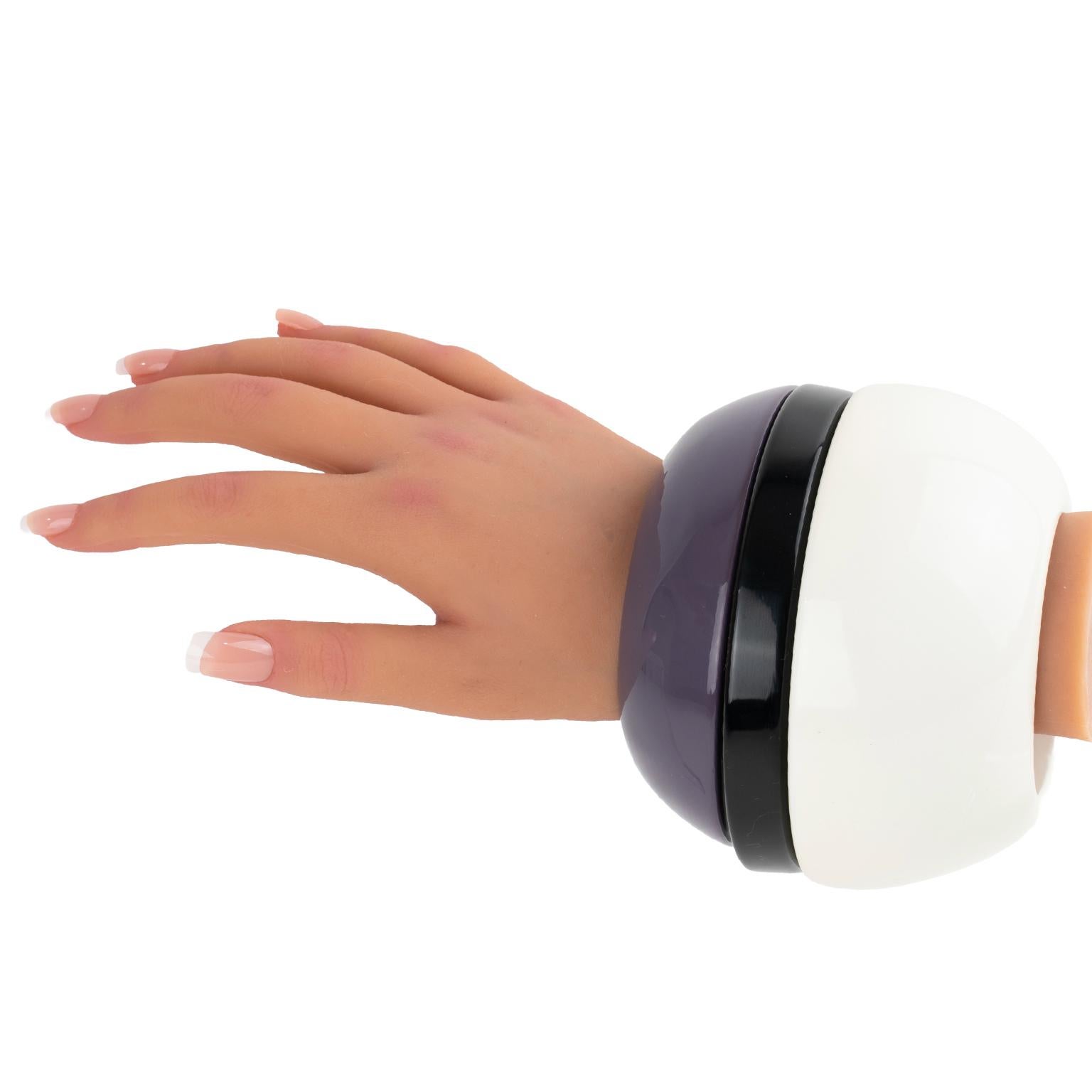 Appartement a Louer Französisch Designer Oversized Colorblock Harz Armband Trio im Angebot 7
