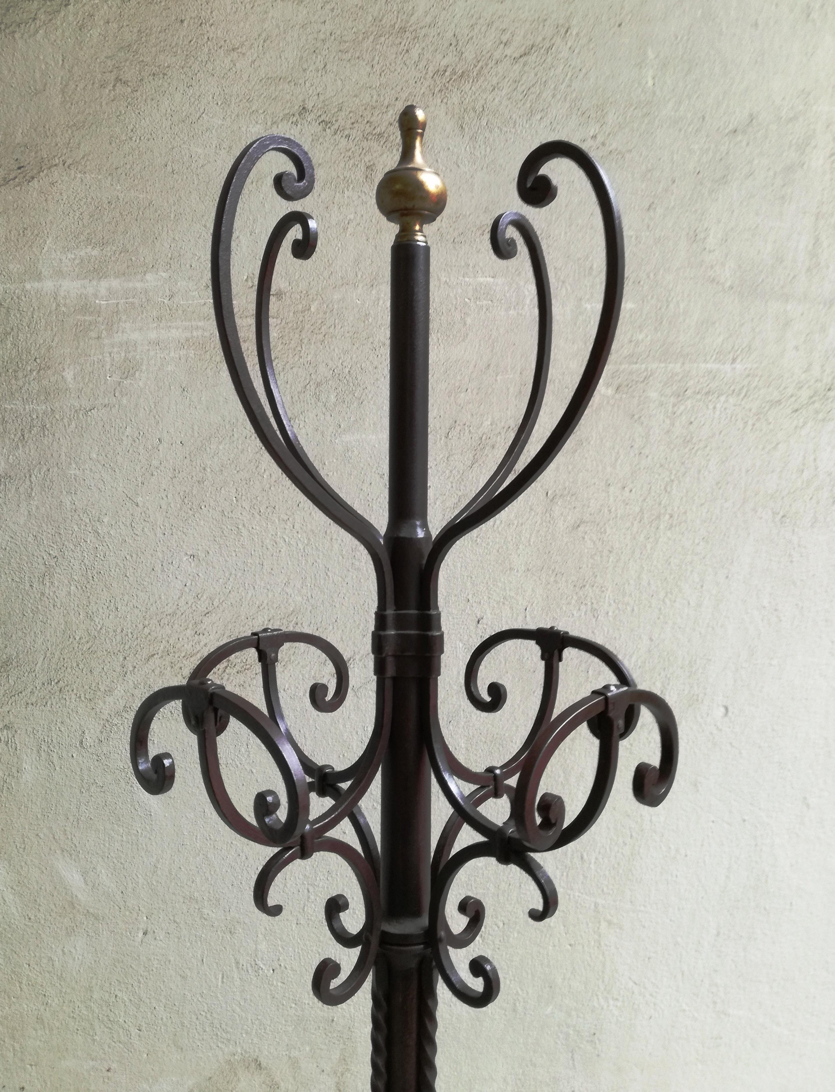 coat stand, wrought iron. early 20th century In Good Condition For Sale In Felino, IT