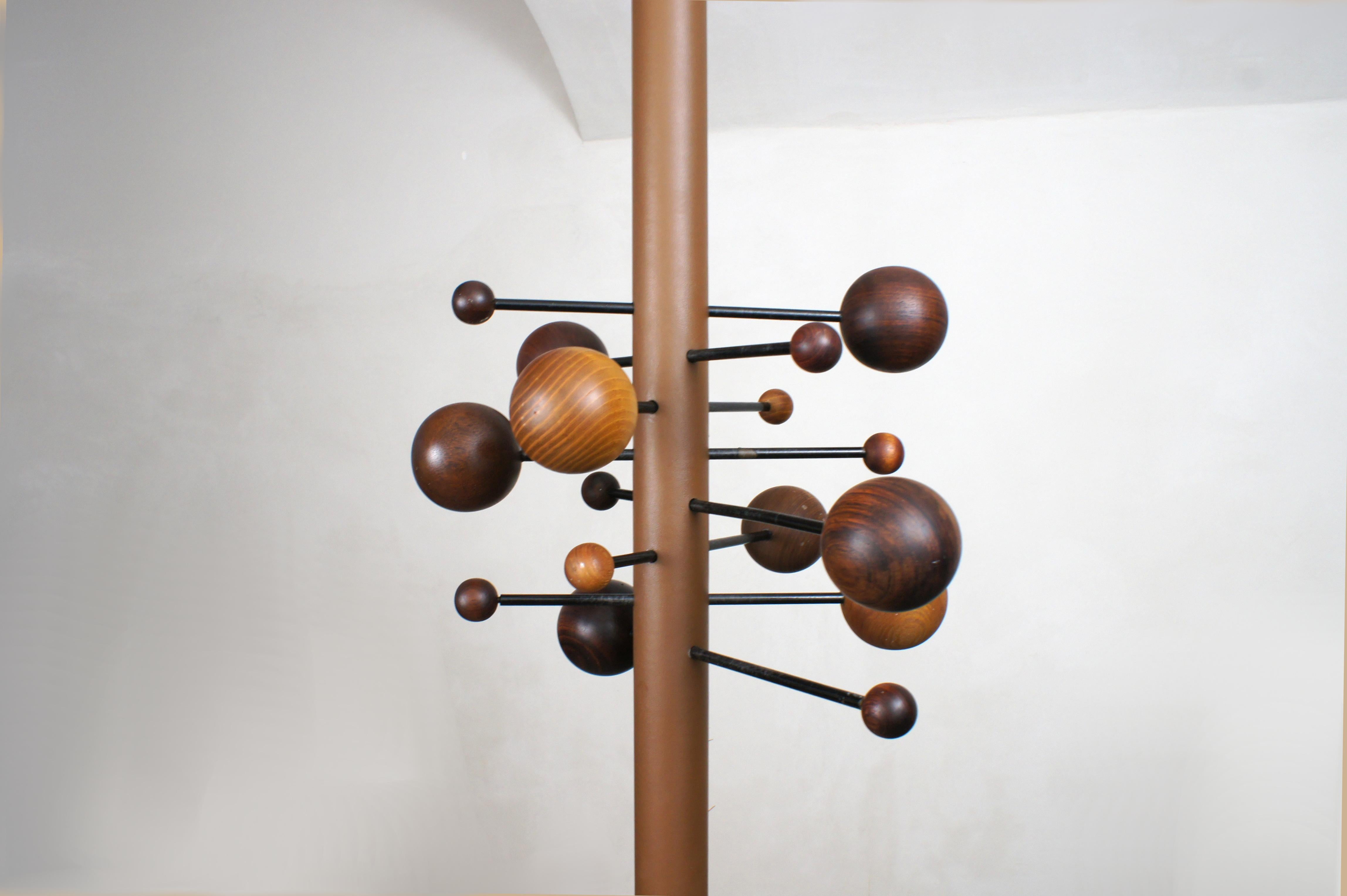 Mid-20th Century AT 16 Coat Stand, Osvaldo Borsani for TECNO , 1960s For Sale
