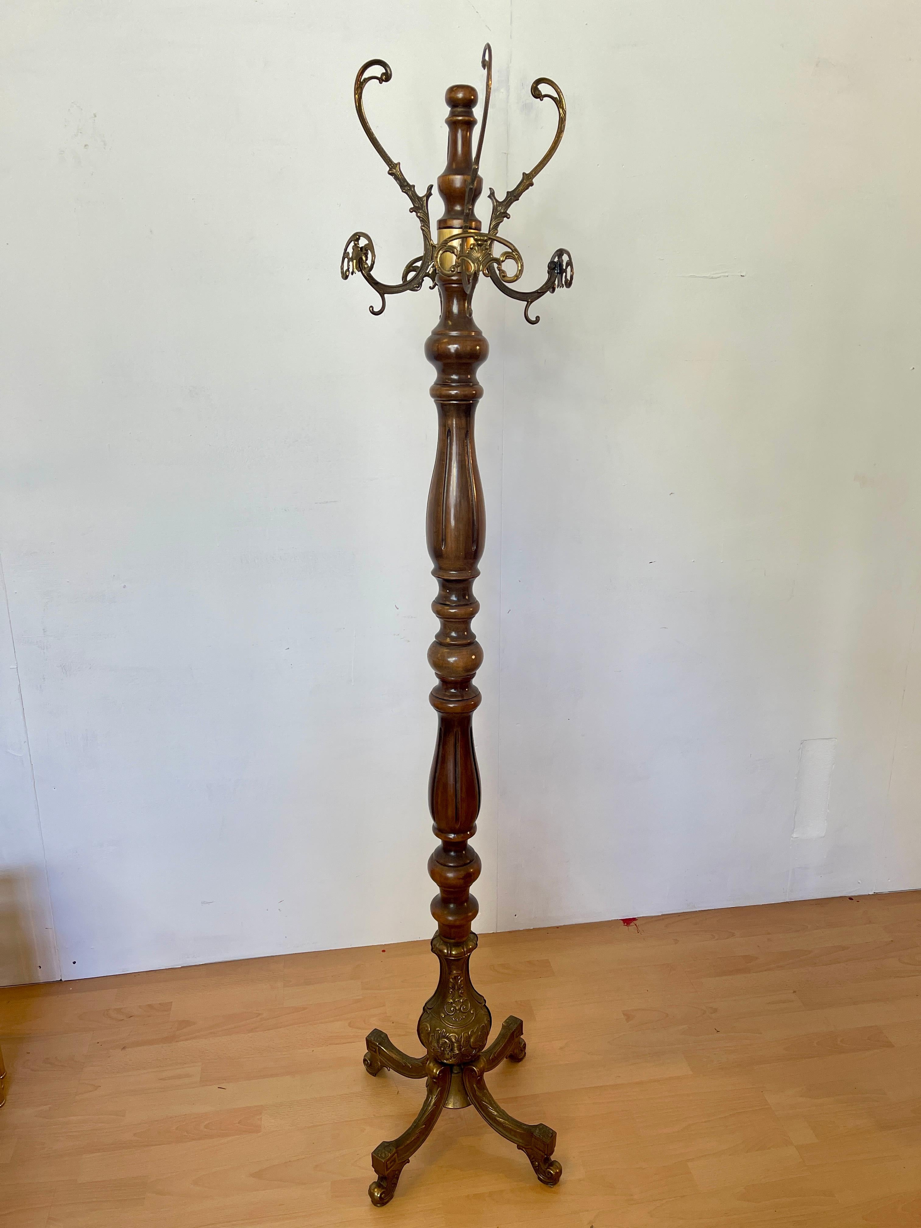 Appendiabiti classico in stile italiano in legno e bronzo degli anni '40 in vendita 1