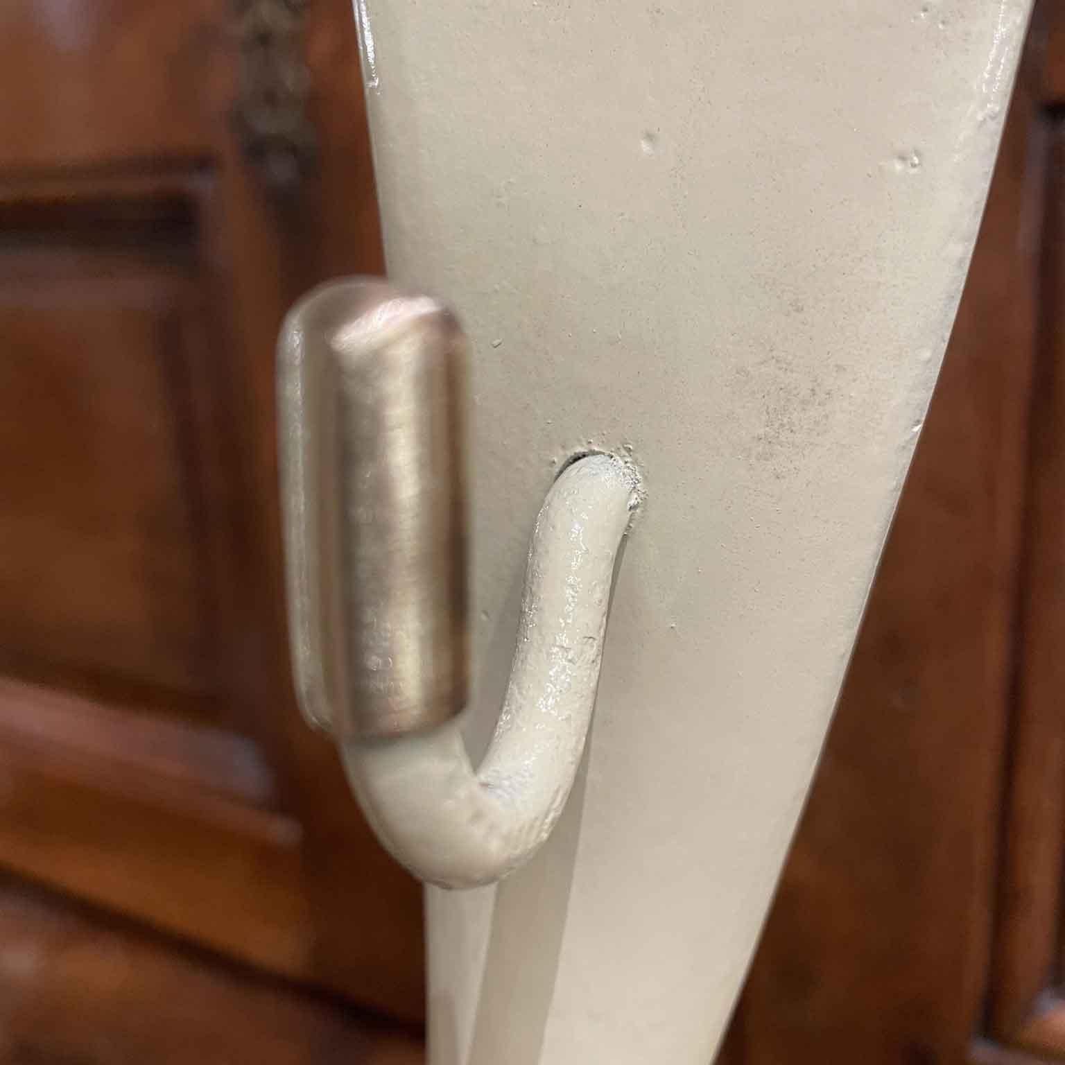 Wandgarderobenständer mit Seitenleuchten Elfenbeinfarbe Italienisches Design 1950er Jahre (Moderne der Mitte des Jahrhunderts) im Angebot