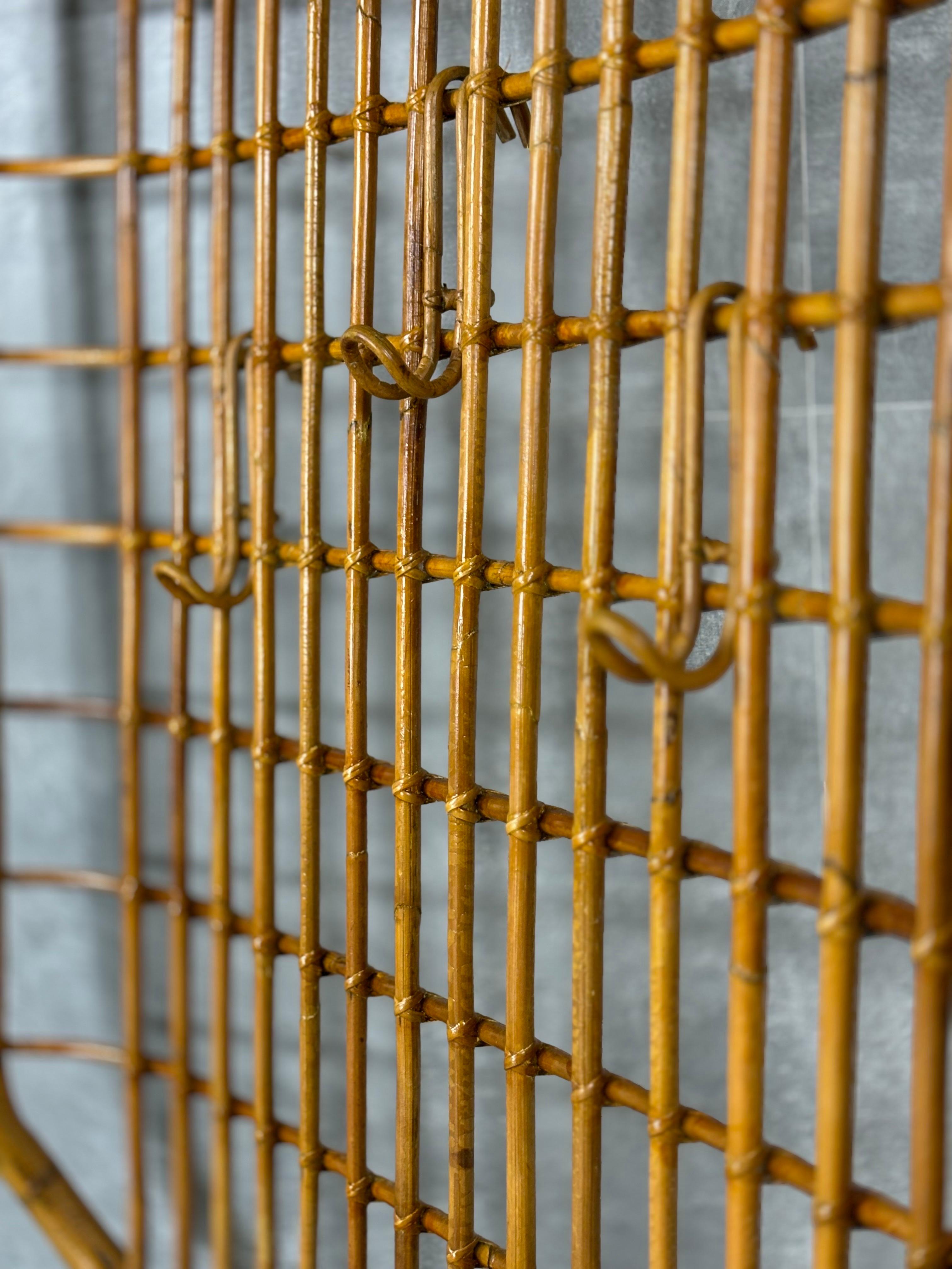 Bamboo Appendiabiti da muro in vimini di Olaf Van Bohr, 1950s For Sale