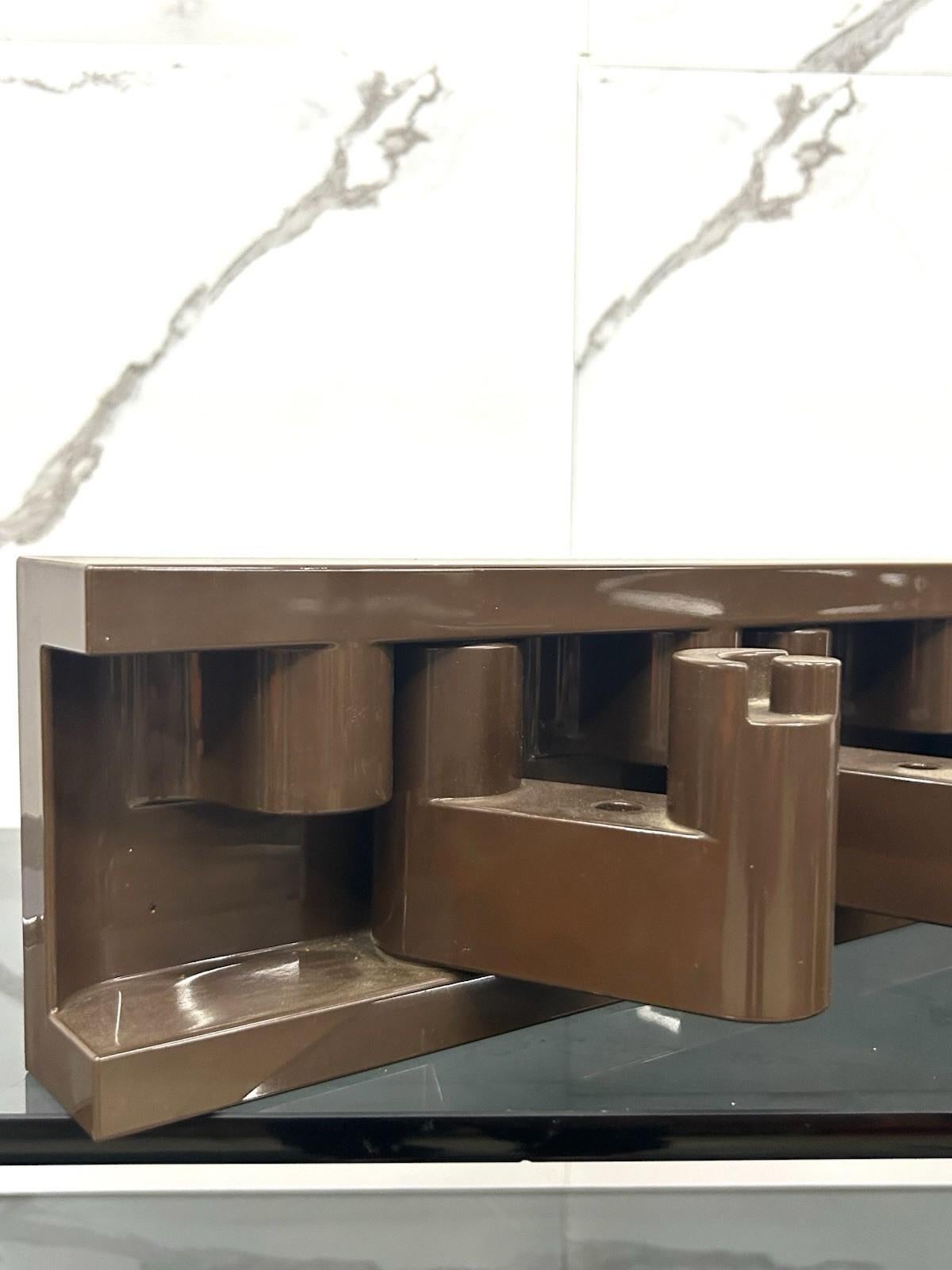 Métal Porte-manteau mural Minivip de Benanti et Brunori pour Velca Legnano en vente