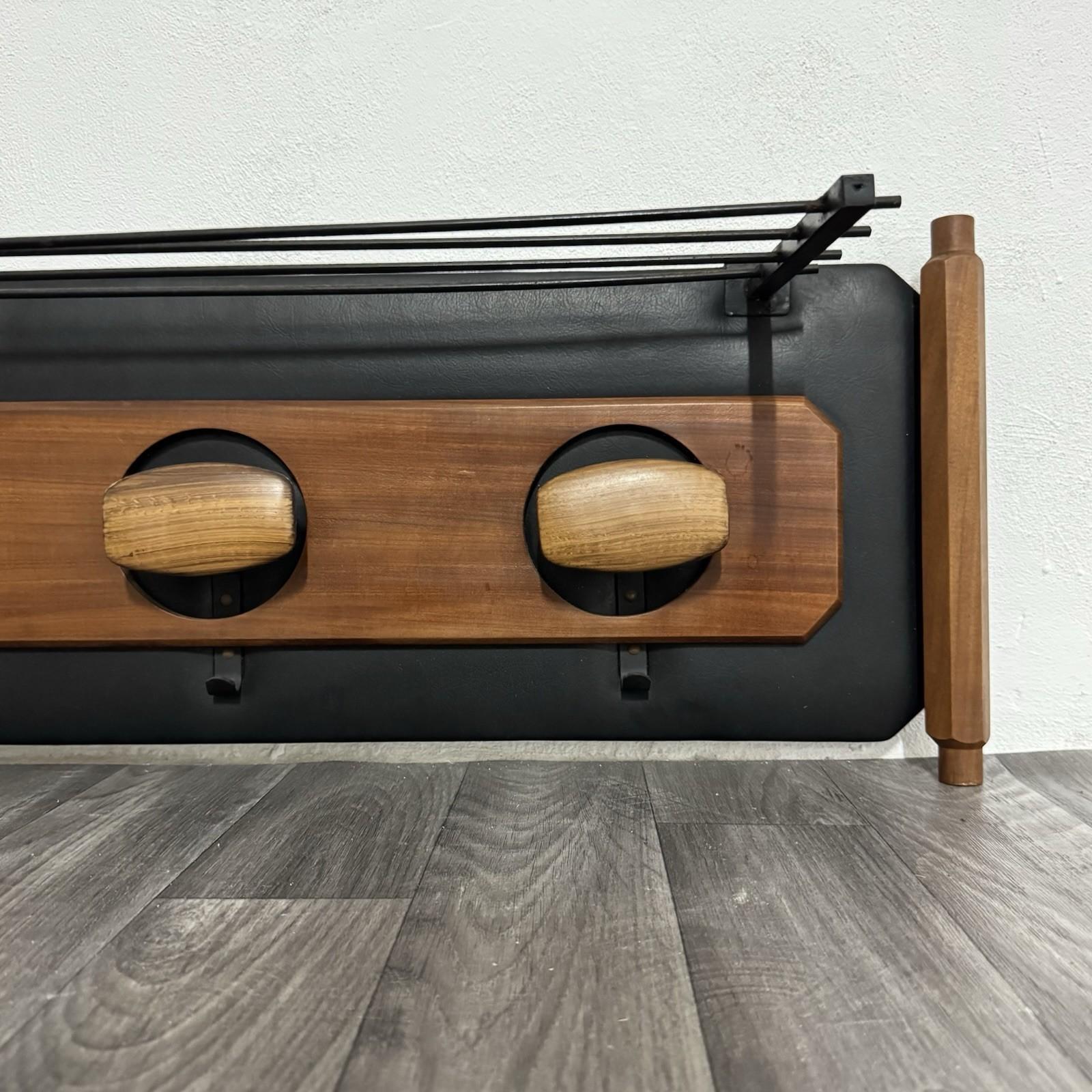 Appendiabiti Da Parete Scandinavo In Teak e Pelle Mid-Century Design Anni '60 en vente 3