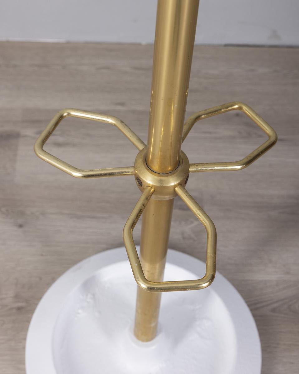 Bodengarderobe aus vergoldetem Messing aus den 60er Jahren Italienisches Design im Zustand „Gut“ im Angebot in None, IT