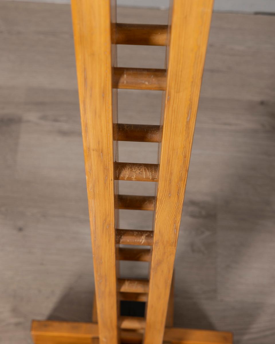 Appendiabiti da terra vintage anni 70 in legno design Italiano in vendita 2