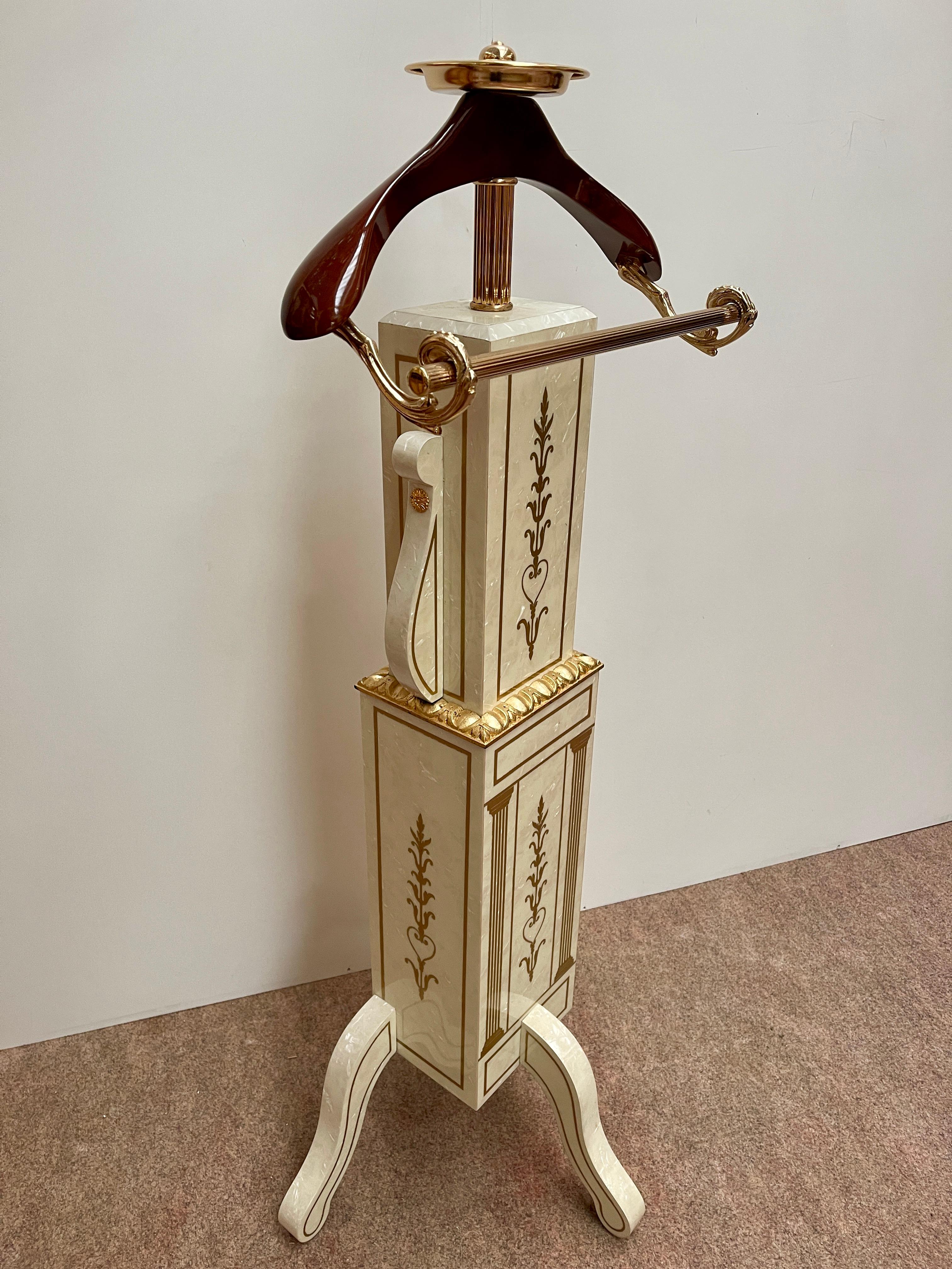 Italian luxury white coat rack by Domenico Rugiano 1970s new For Sale 3