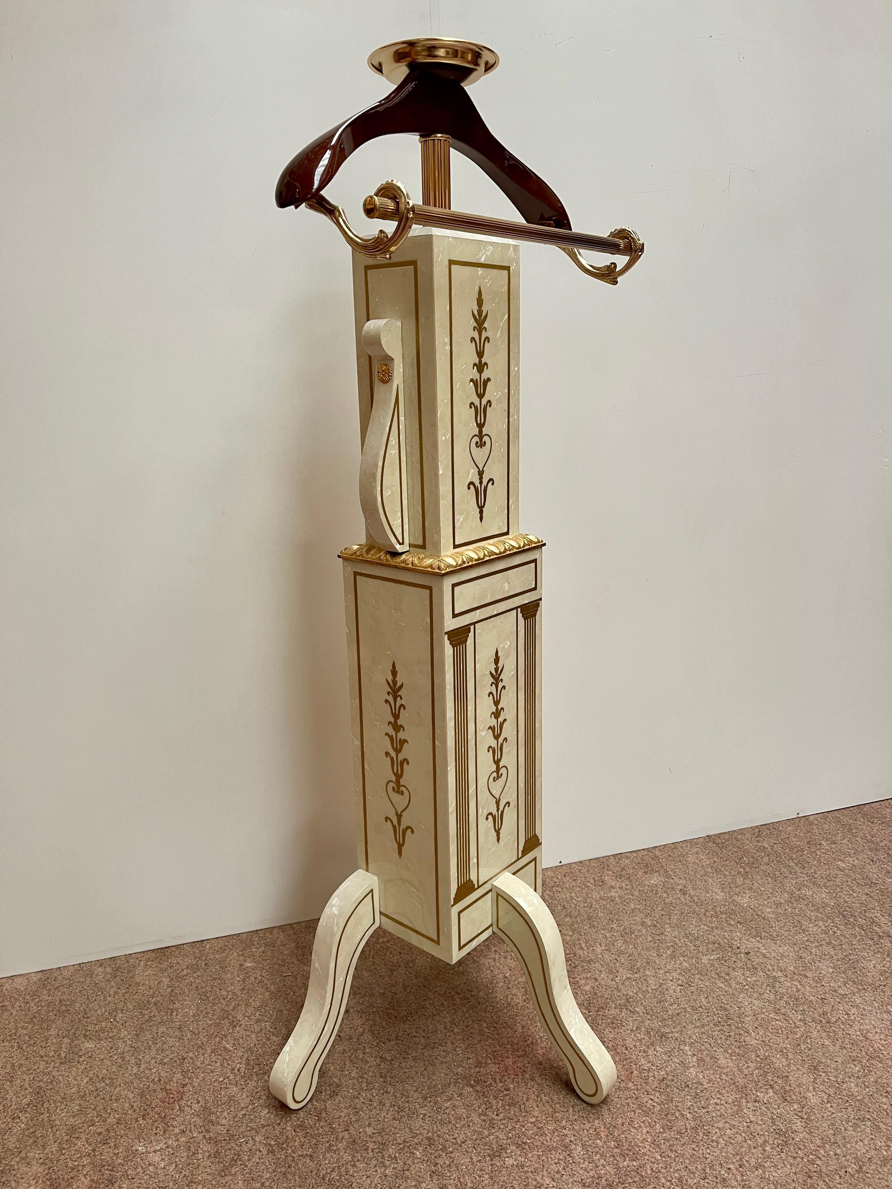Italian luxury white coat rack by Domenico Rugiano 1970s new For Sale 4
