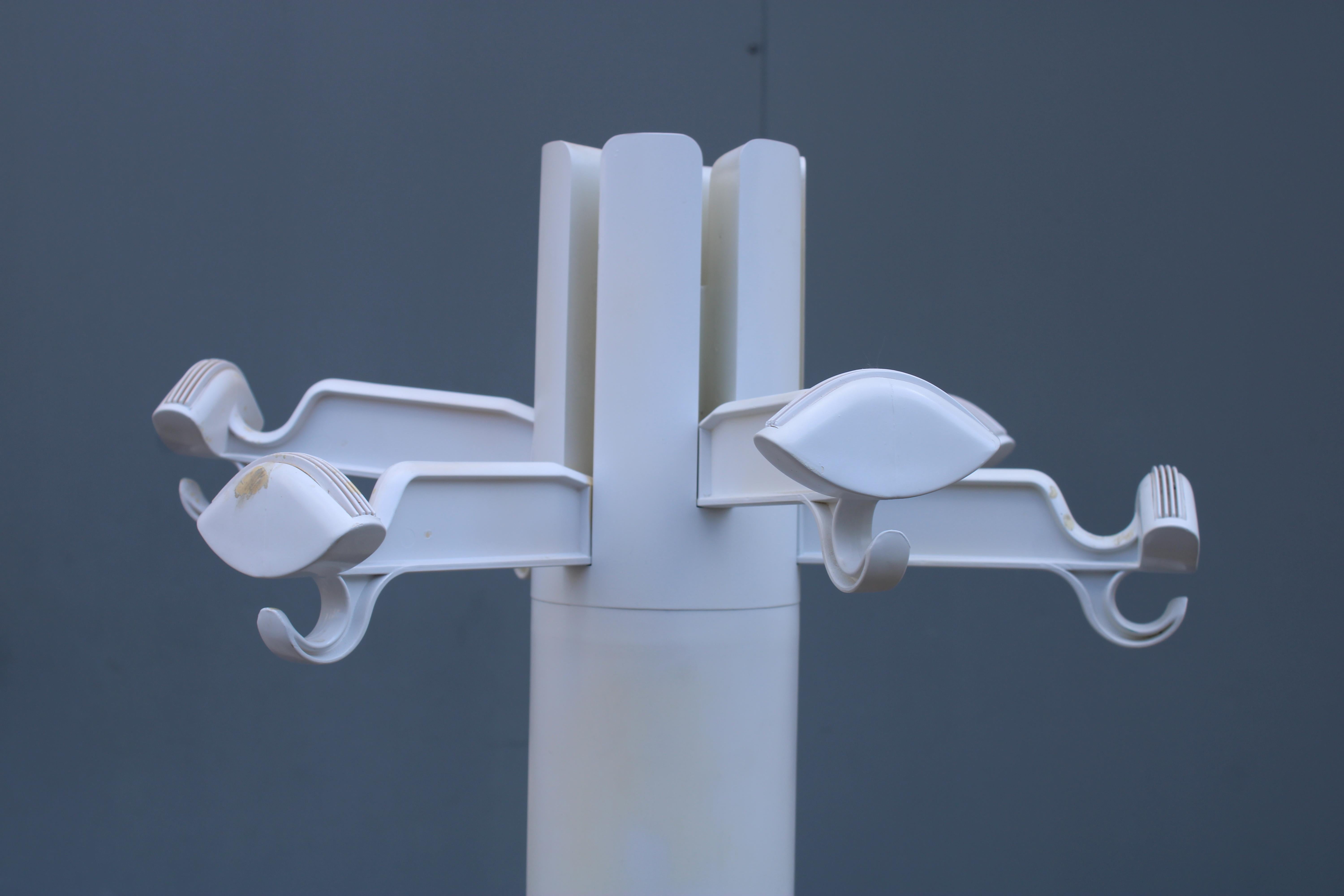 Plexiglass Appendiabiti Planta Anonima castelli Giancarlo Piretti 1960 Bianco in vendita