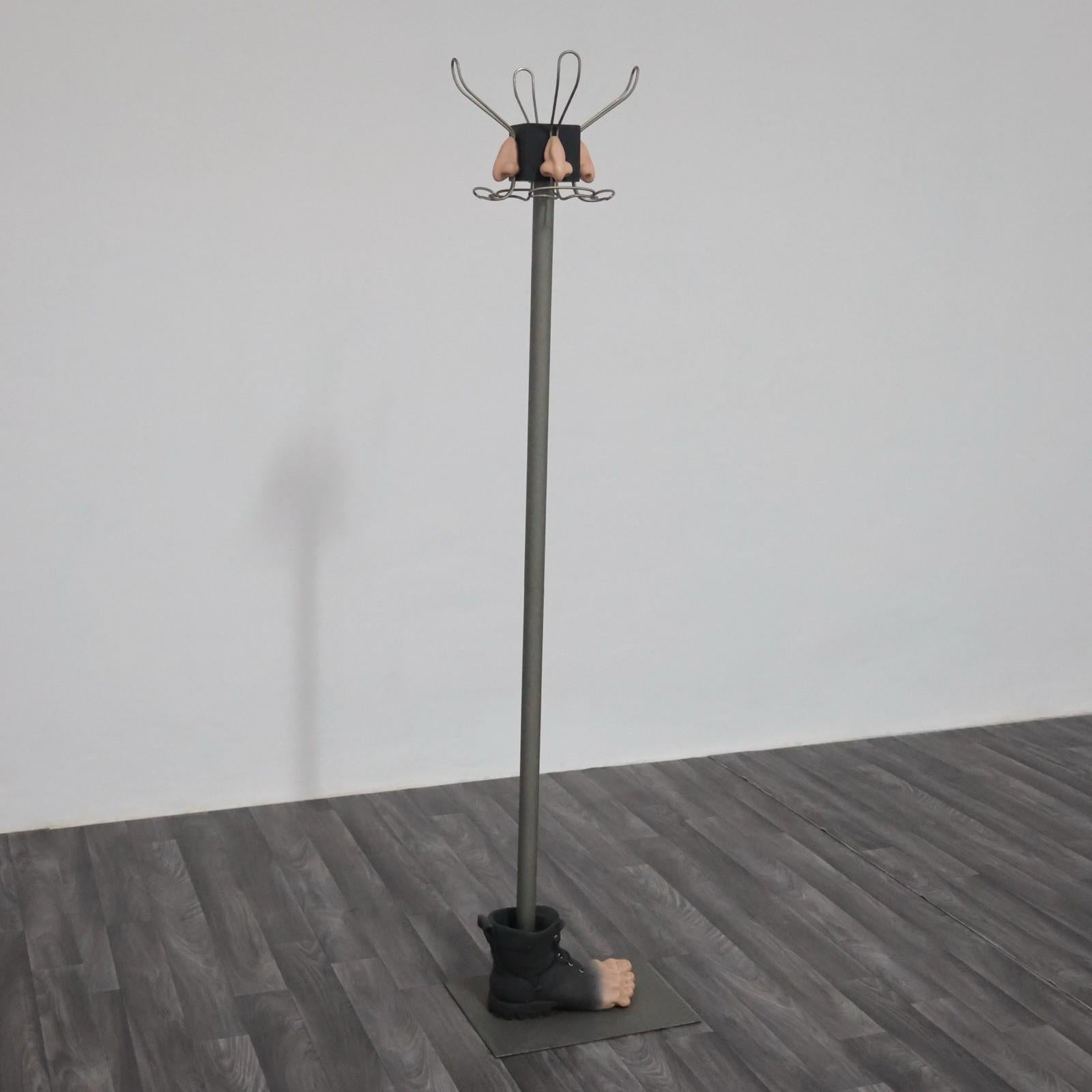 Appendiabiti Scultoreo Antartidee Anni 80 Renè Magritte Pezzo Unico in vendita 4