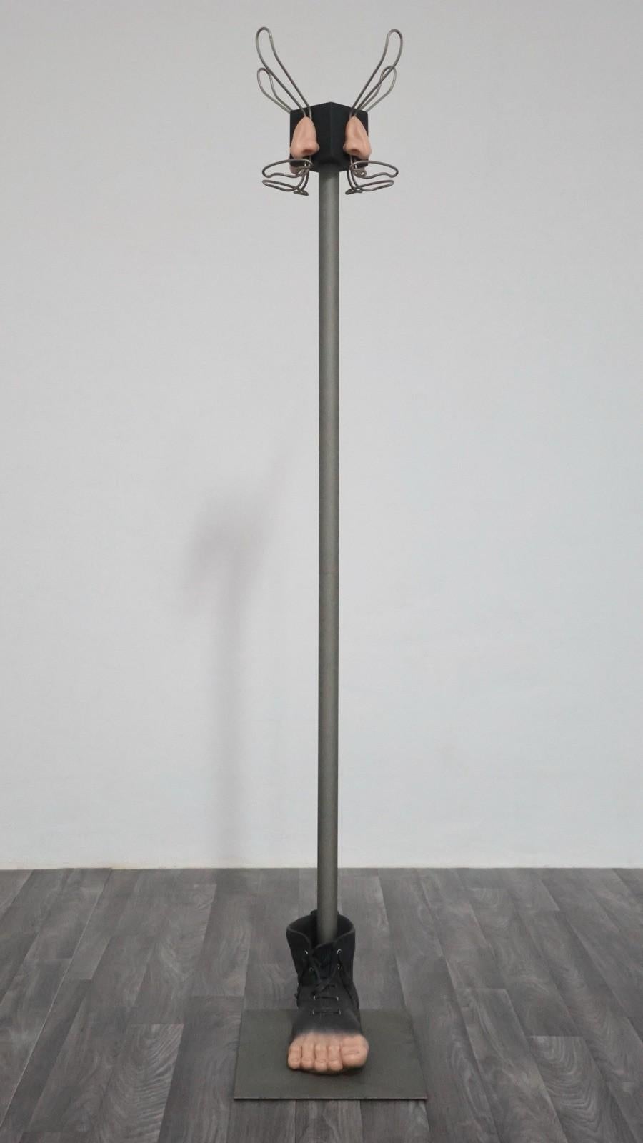 Appendiabiti Scultoreo Antartidee Anni 80 Renè Magritte Pezzo Unico in vendita 9